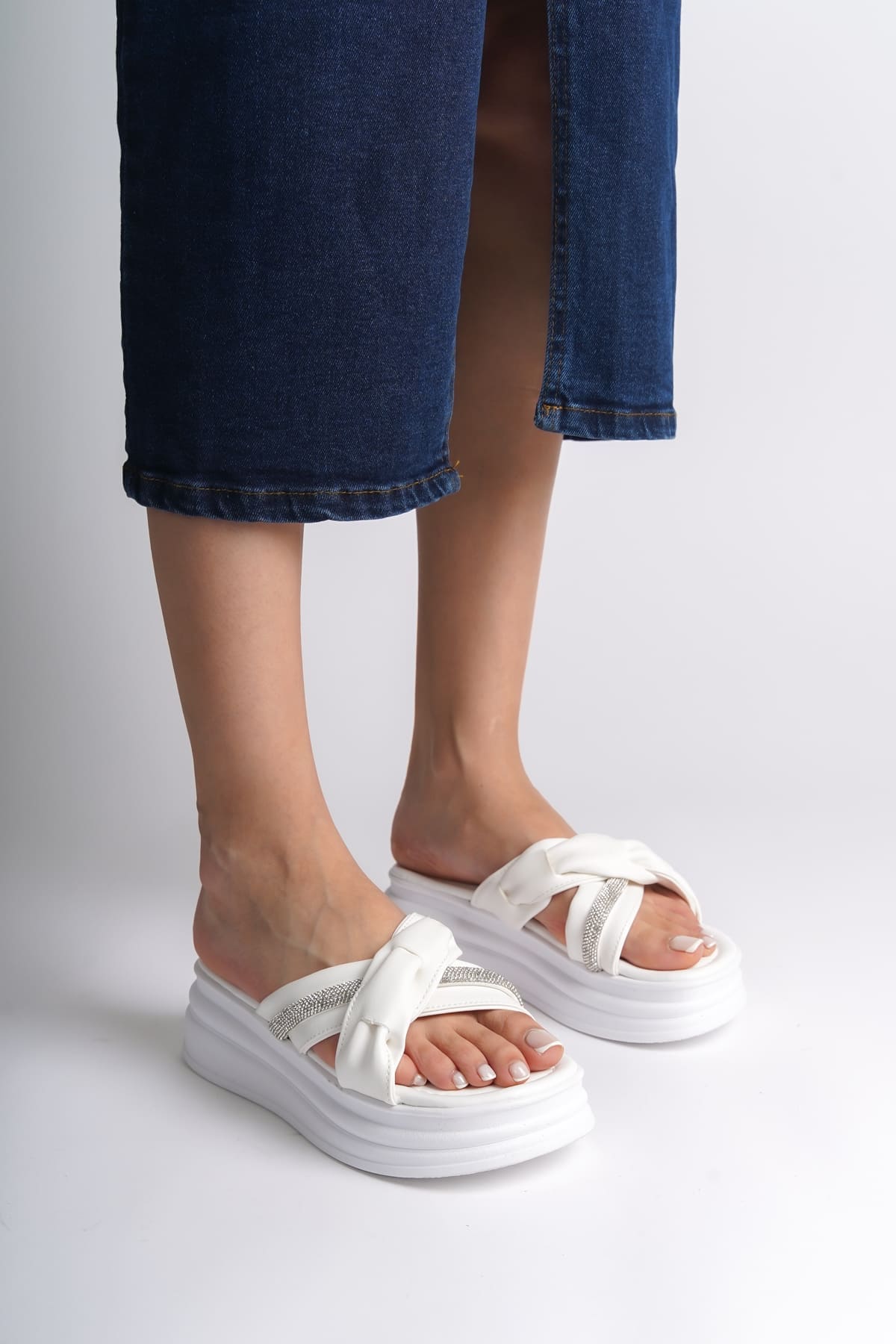 CLARA Thick Heeled Ribbon Patterned Stoned Women's Slippers - White