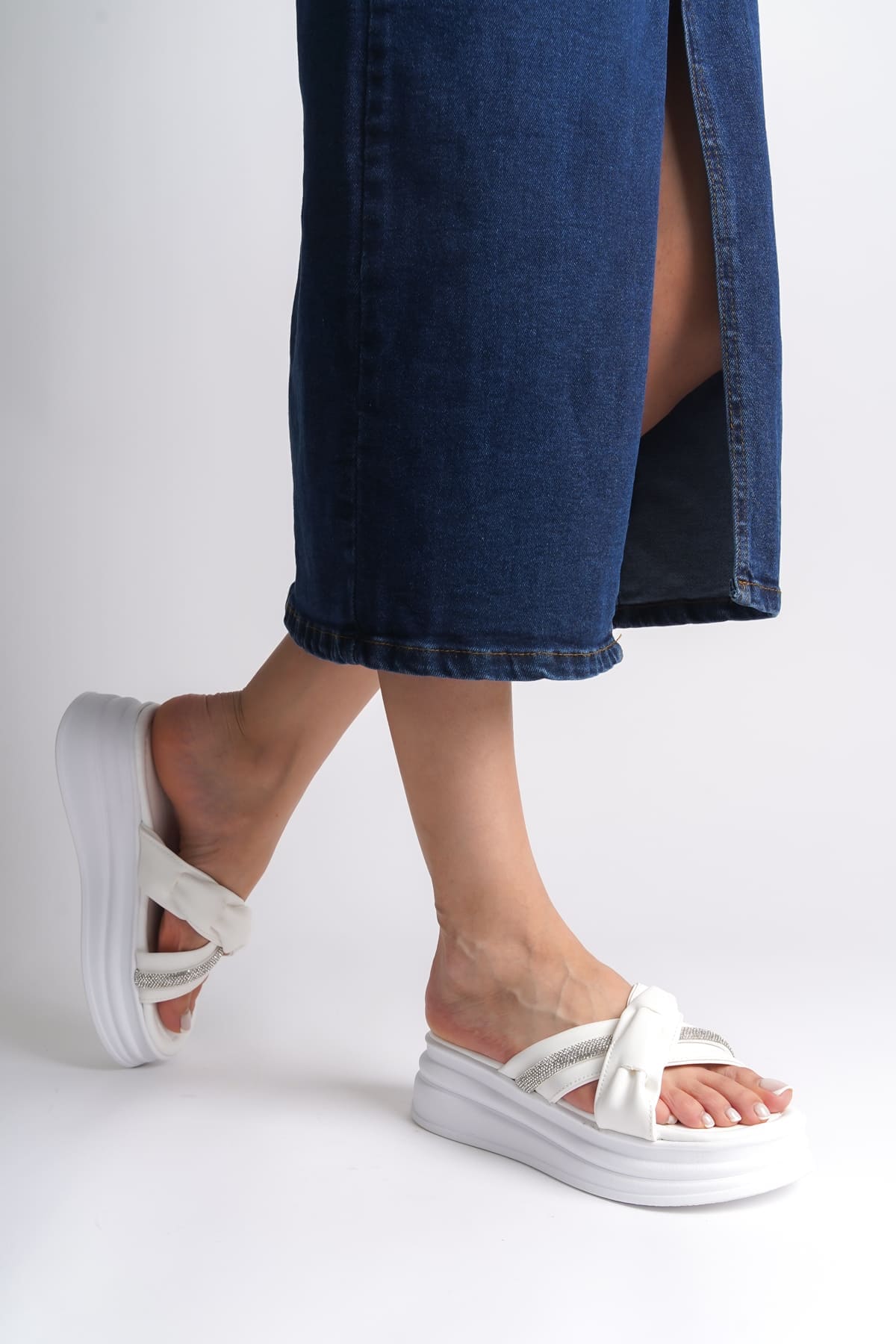 CLARA Thick Heeled Ribbon Patterned Stoned Women's Slippers - White