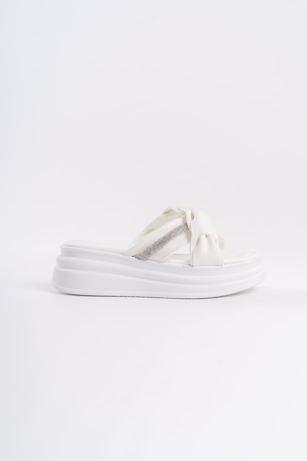 CLARA Thick Heeled Ribbon Patterned Stoned Women's Slippers - White