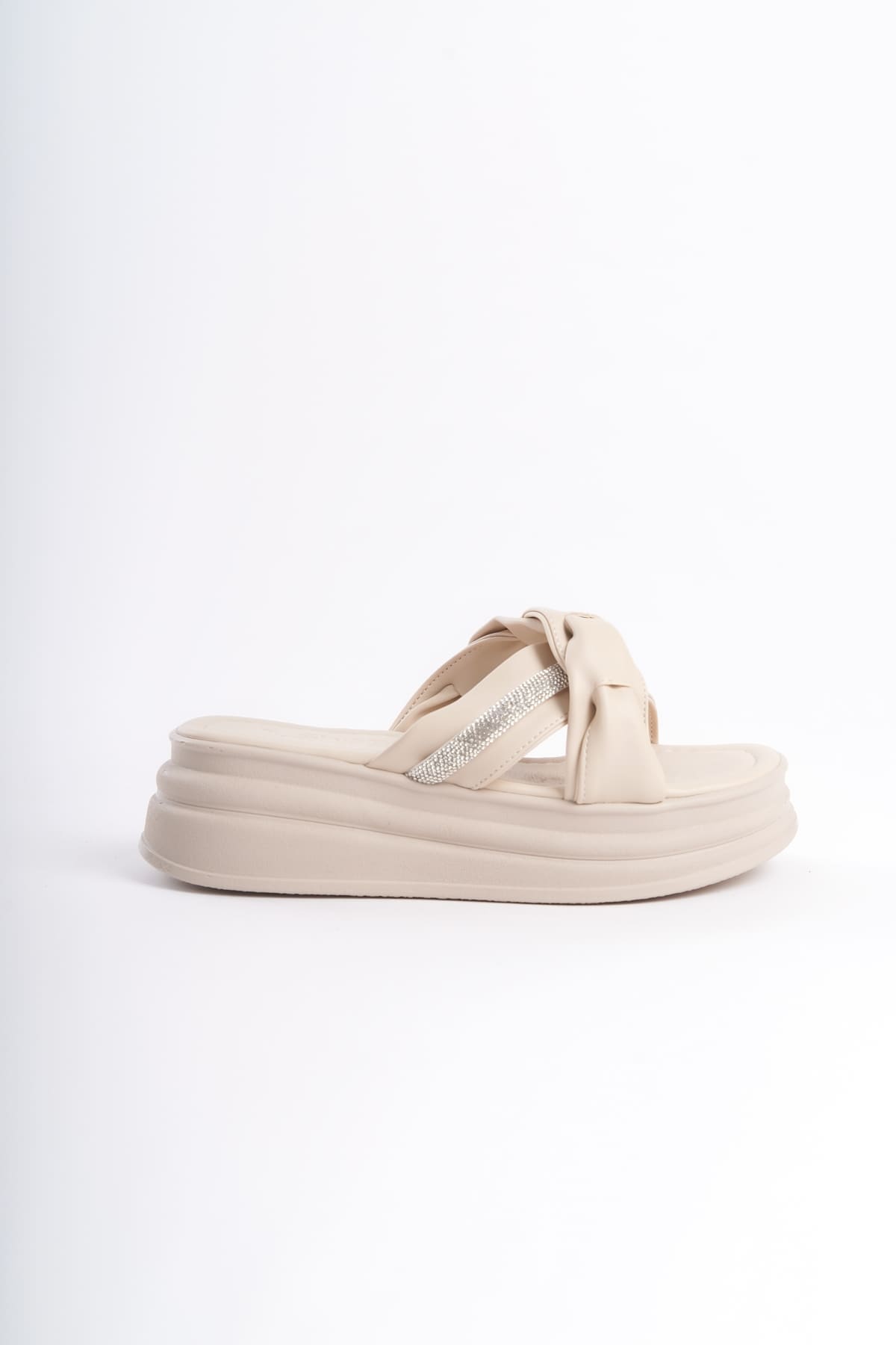 CLARA Thick Heeled Ribbon Patterned Stoned Women's Slippers - Cream