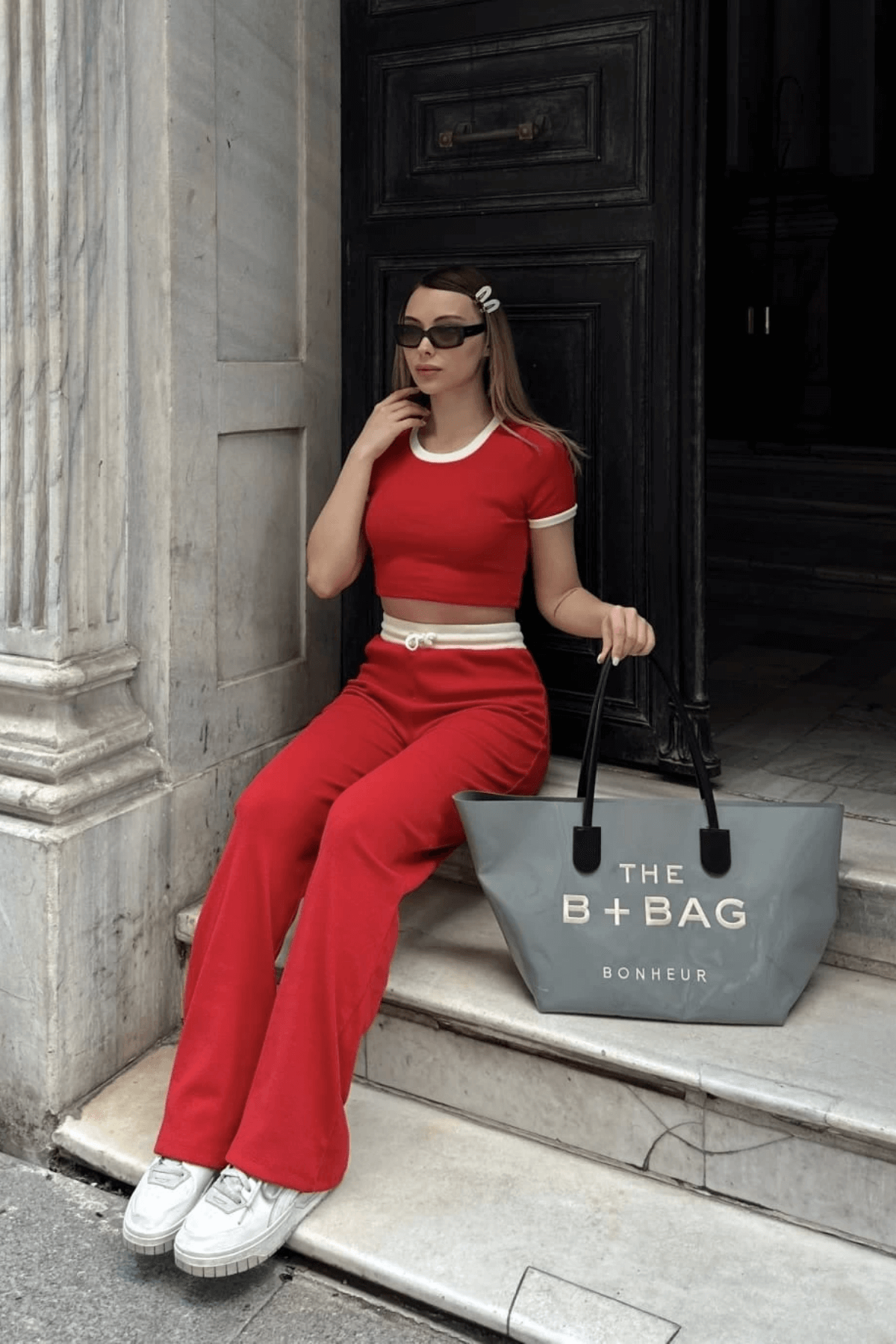 Crop 2-Piece Suit with Piping and Trousers Red