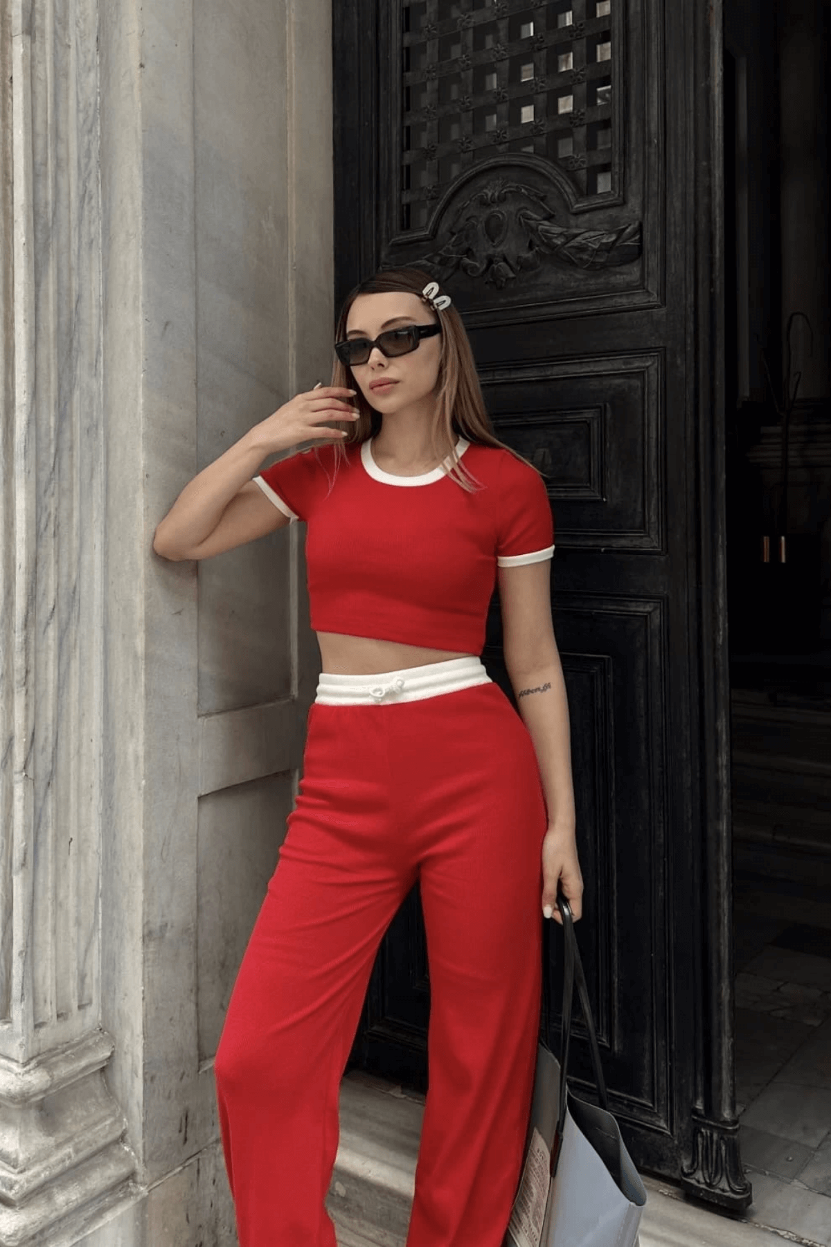 Crop 2-Piece Suit with Piping and Trousers Red