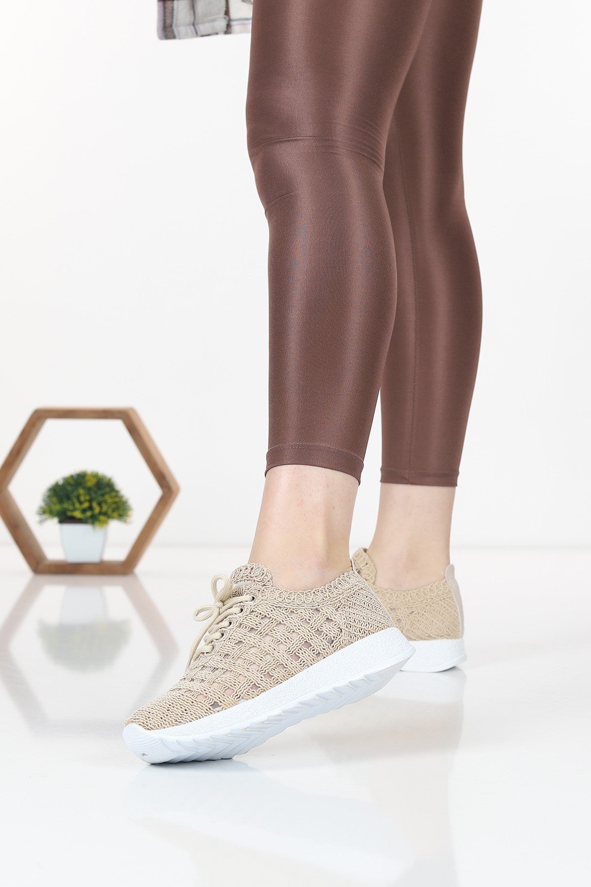 Luzia Elegant Design Model Lace Design Women's Sneakers Cream