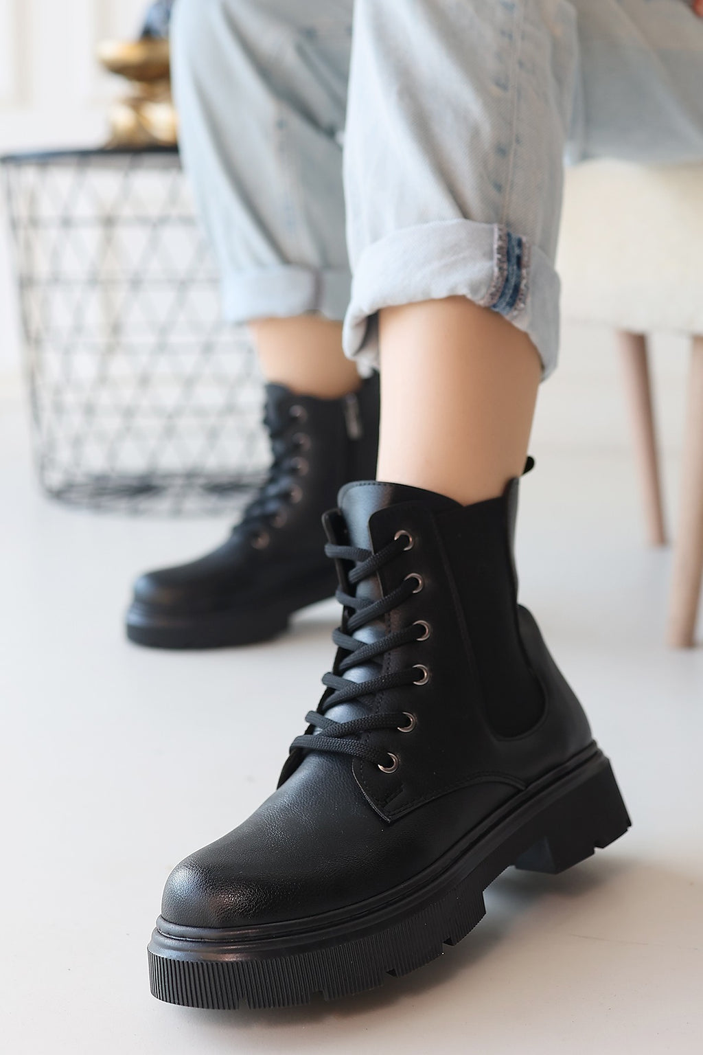 Daum Black Lace-Up Zippered Women's Boots