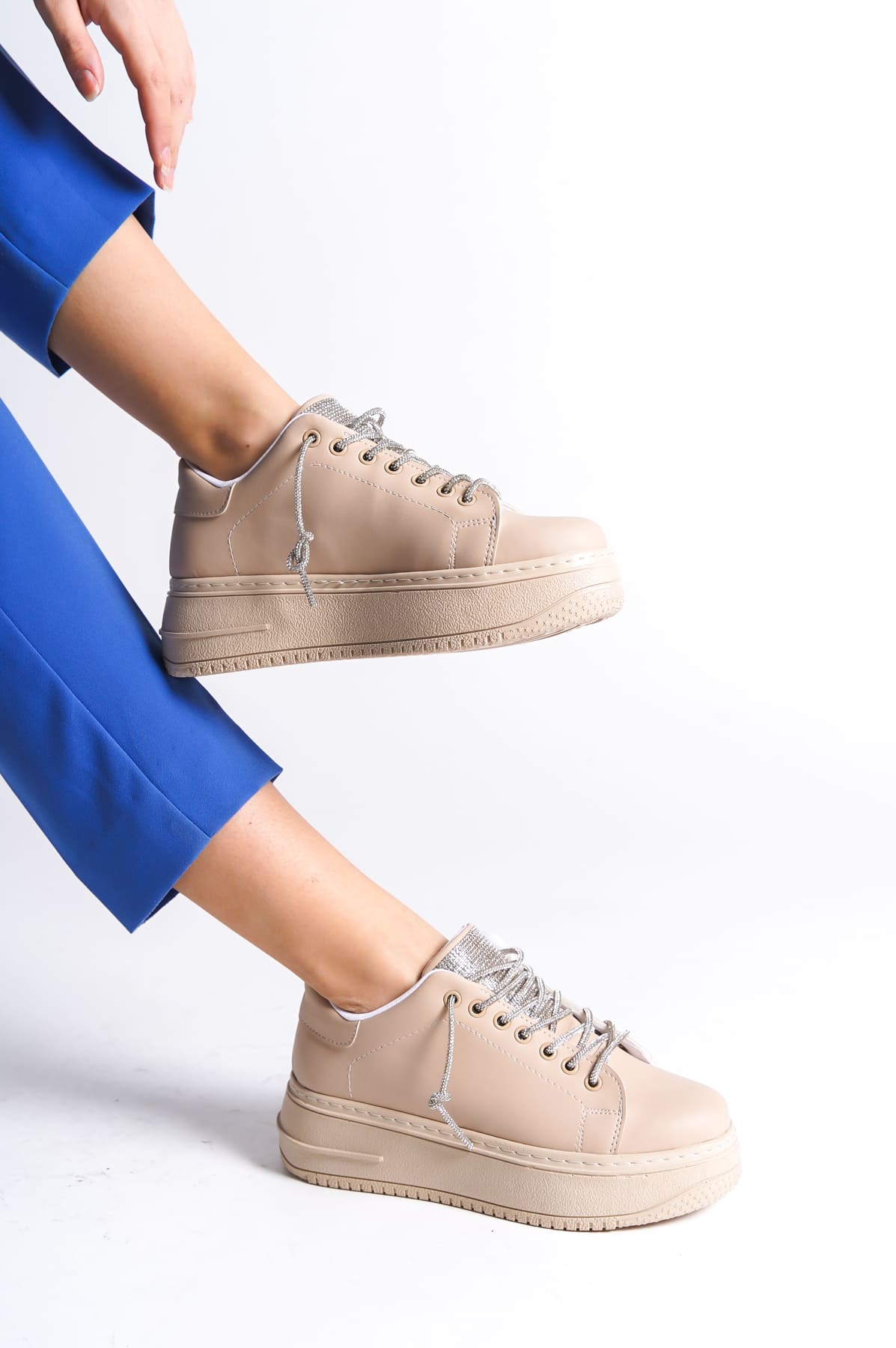 SoftFlex Lace-Up Stoned Orthopedic Women's Sneakers - Ten