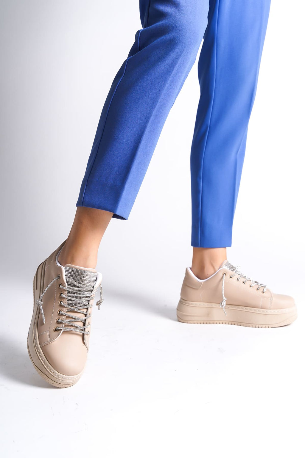 SoftFlex Bağcıklı Taşlı Ortopedik Kadın Sneaker - Ten