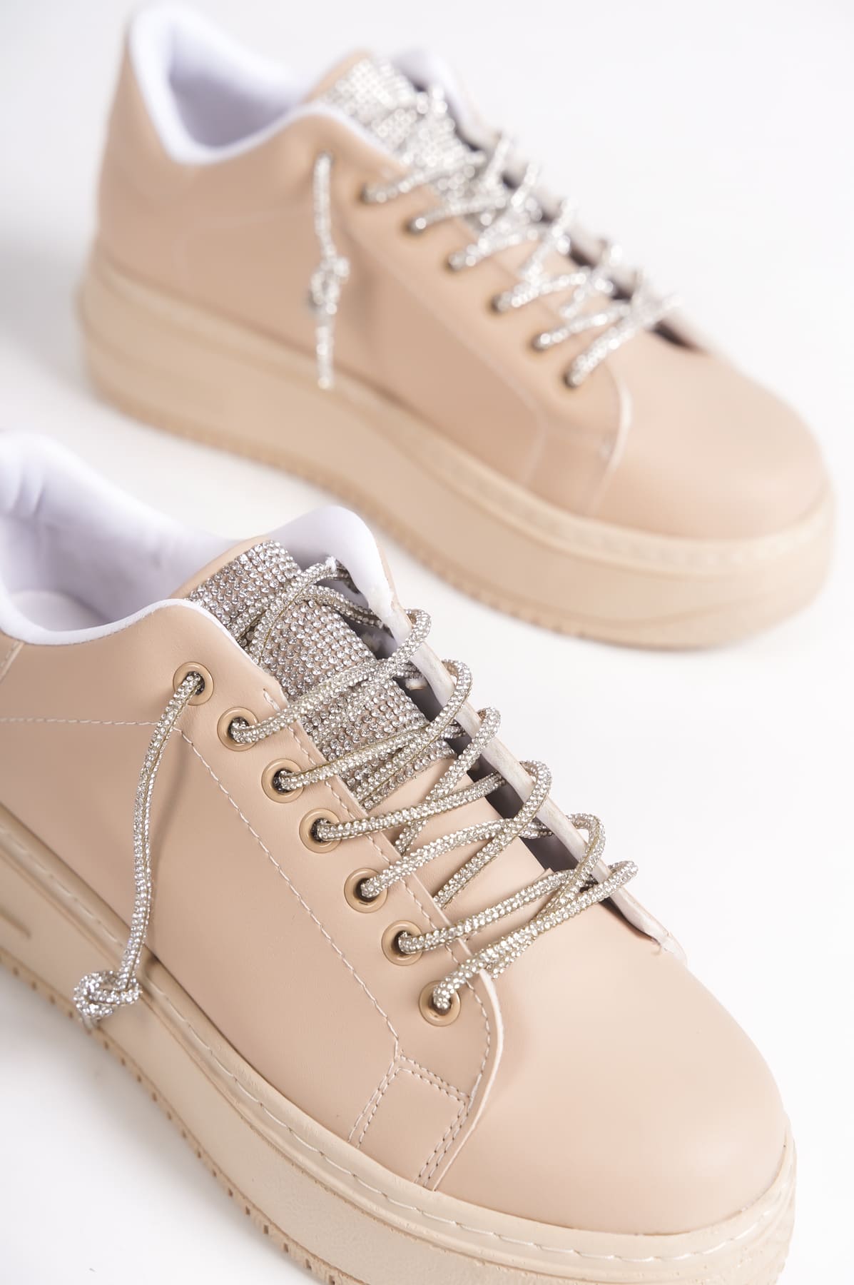 SoftFlex Lace-Up Stoned Orthopedic Women's Sneakers - Ten