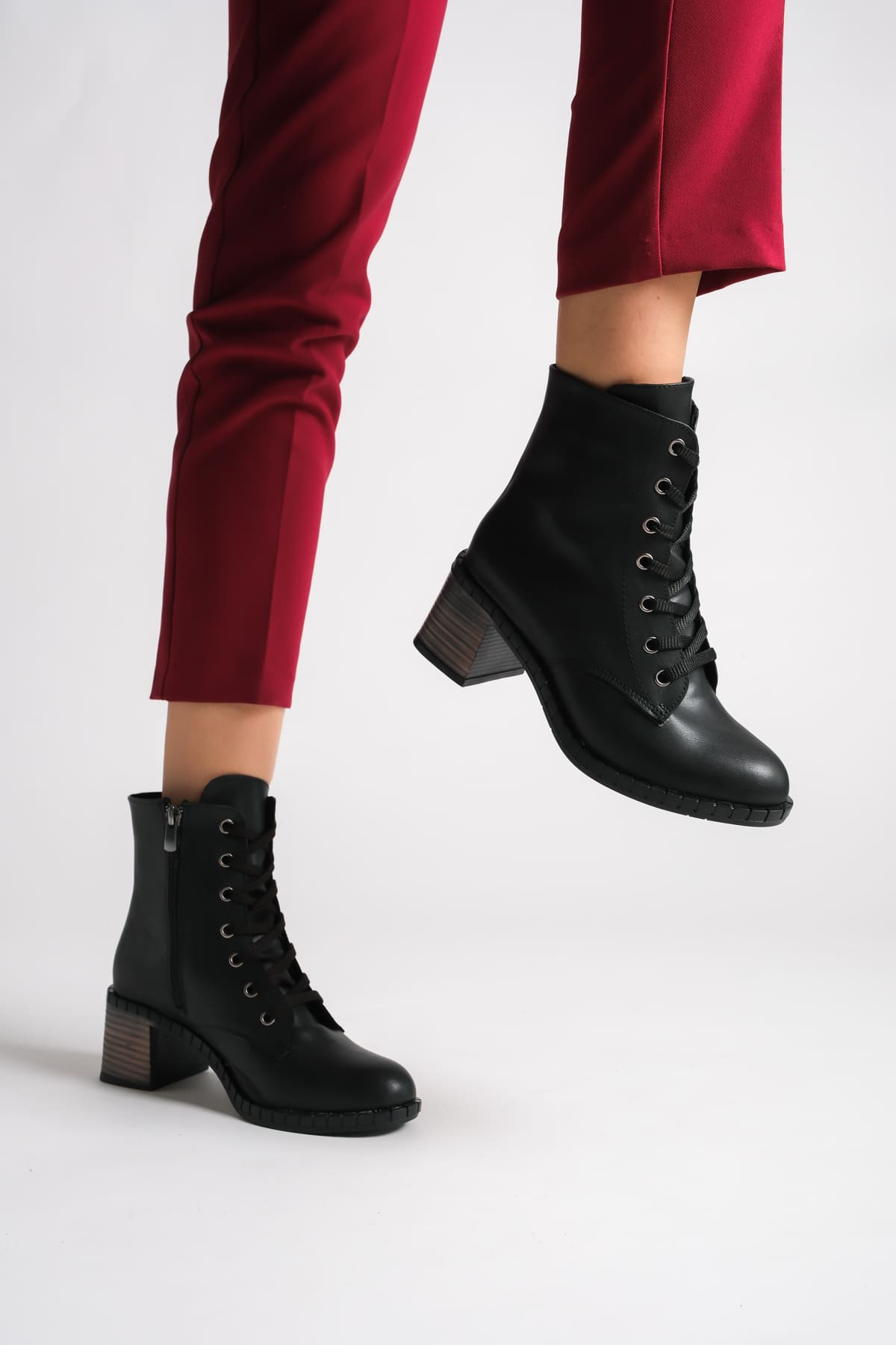 DIANAX Lace-Up Zippered Orthopedic Heeled Women's Boots - Black