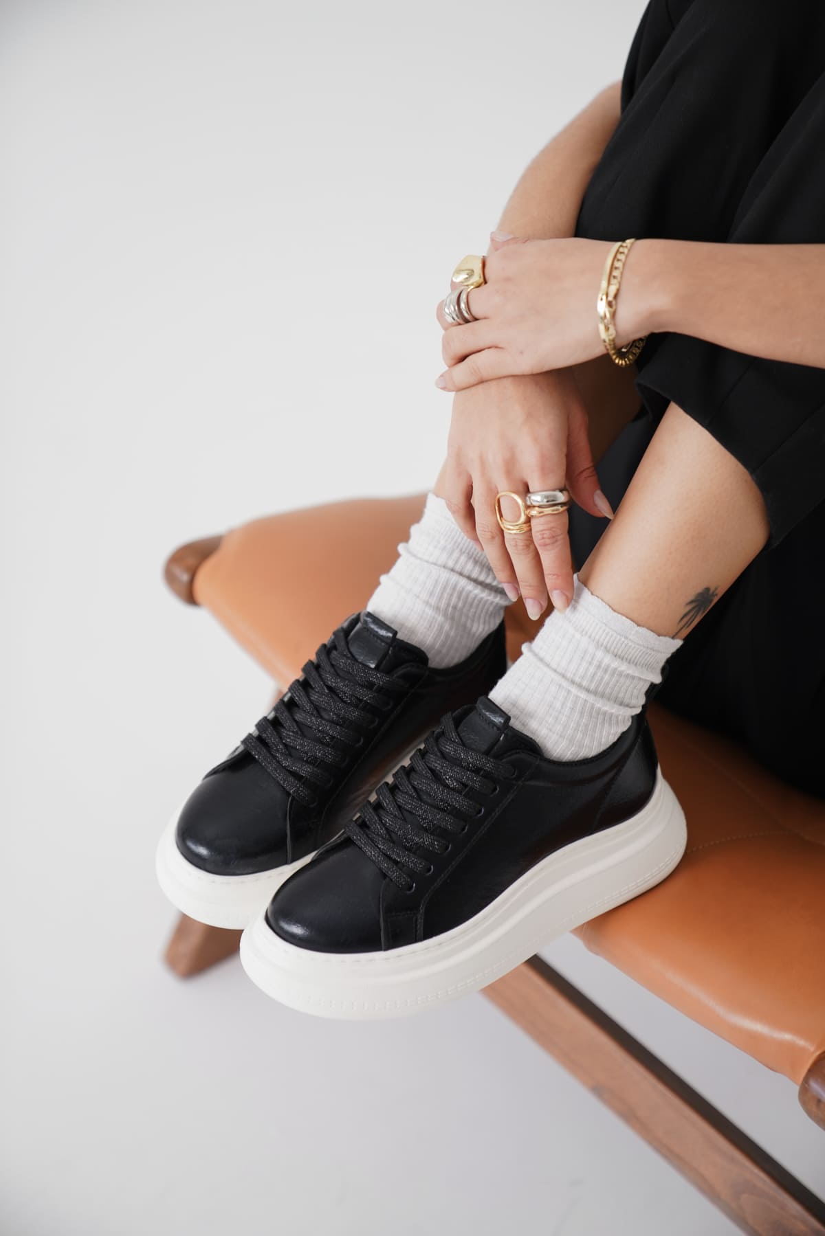 Nitra Premium Bağcıklı Kadın Siyah Beyaz Sneaker