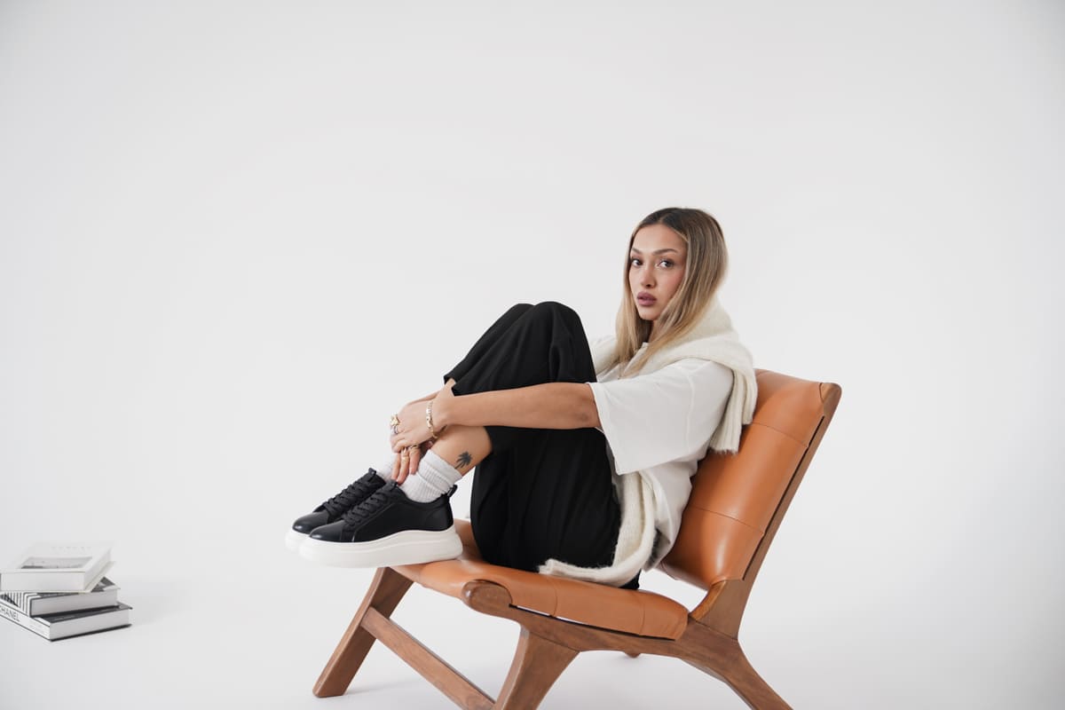 Nitra Premium Bağcıklı Kadın Siyah Beyaz Sneaker
