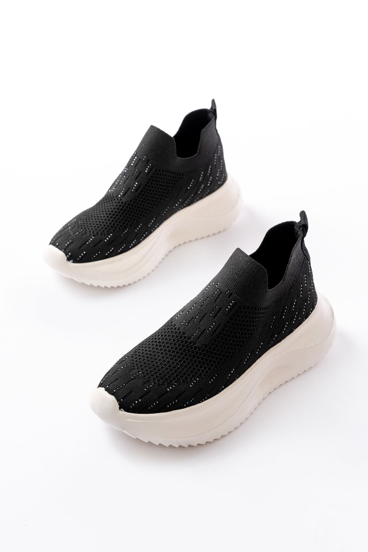 ZRİN-707 Siyah Beyaz Triko Faillant Taban Slip-On Taşlı Kadın Spor Ayakkabı
