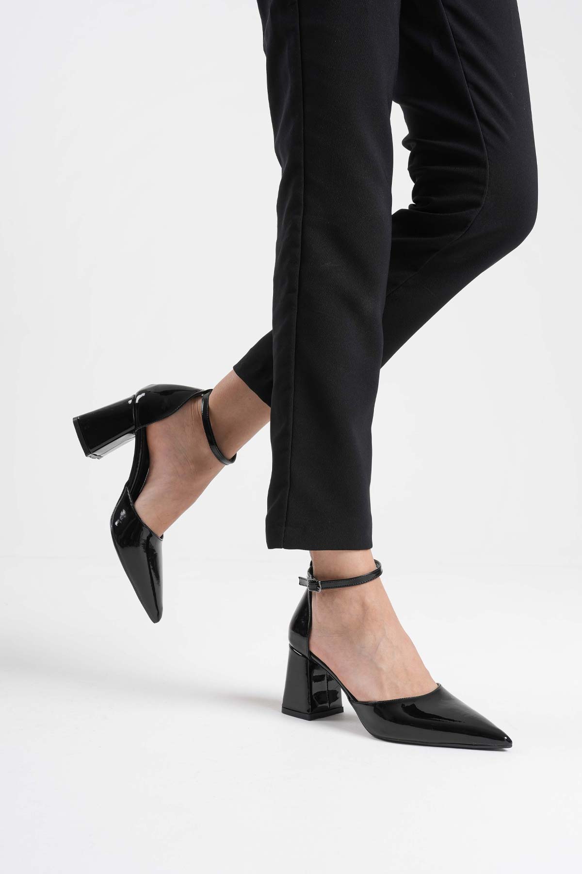 Doren Premium Black Patent Leather Women's High Heel Shoes
