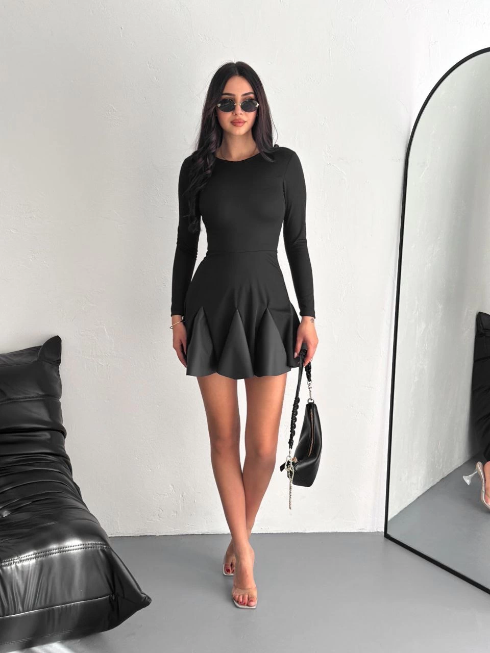 Eteği Kloş Crep Mini Elbise Siyah
