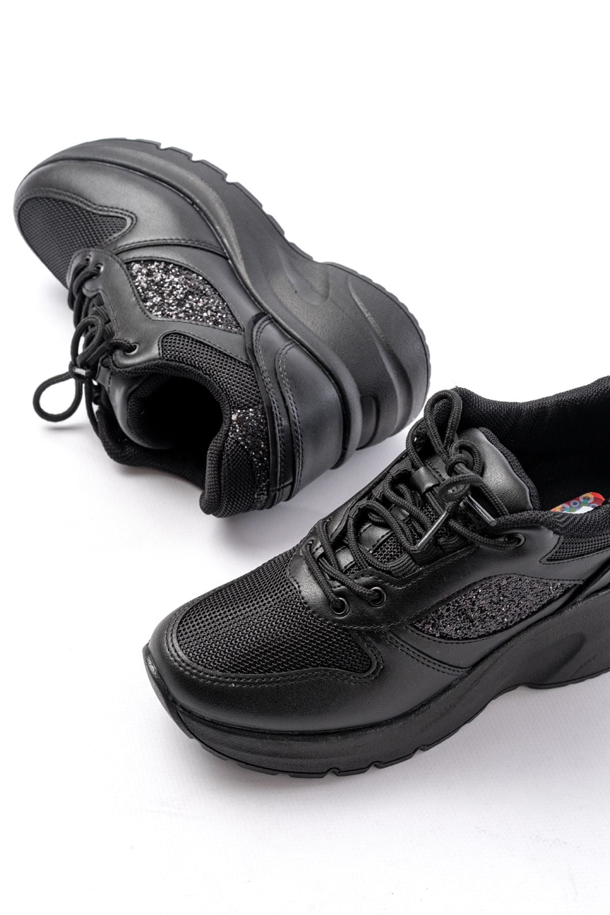 ZRİNF-185 Premium Siyah Günlük Bağcıklı Taş Aksesuarlı Sneaker