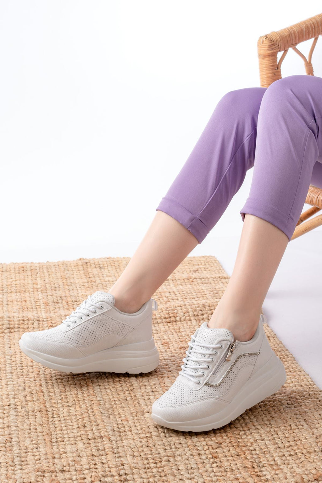 ZRİN-207 Premium Beyaz Bağcıklı Fermuarlı Taş Aksesuarlı Kadın Sneaker