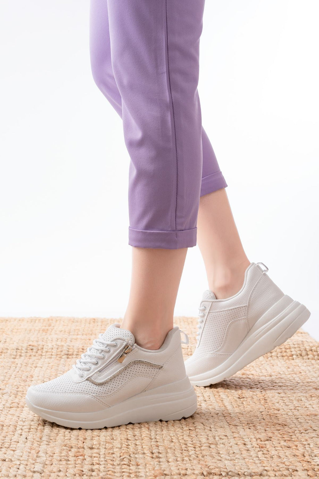ZRİN-207 Premium Beyaz Bağcıklı Fermuarlı Taş Aksesuarlı Kadın Sneaker