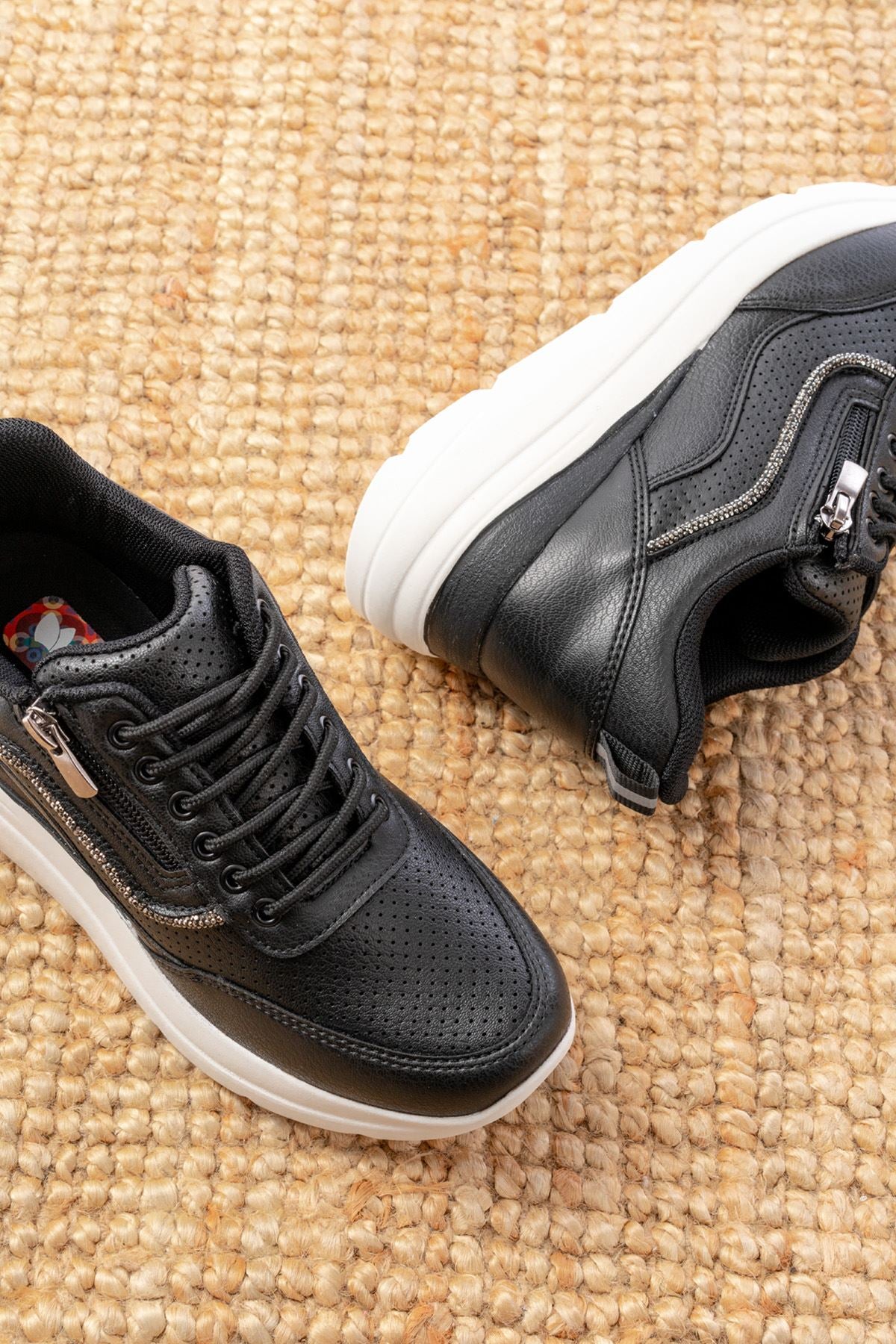 ZRİN-207 Premium Siyah Bağcıklı Fermuarlı Taş Aksesuarlı Kadın Sneaker