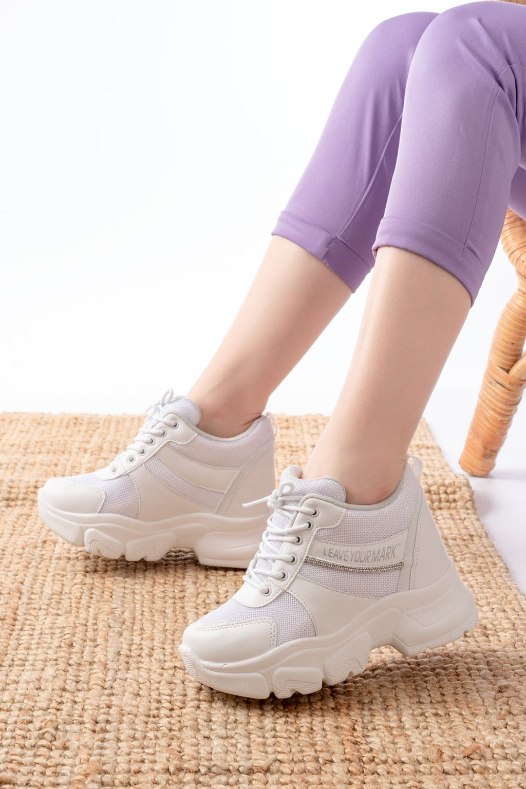 ZRİNF-209 Premium Beyaz Bağcıklı Fileli Taş Aksesuarlı Kadın Sneaker