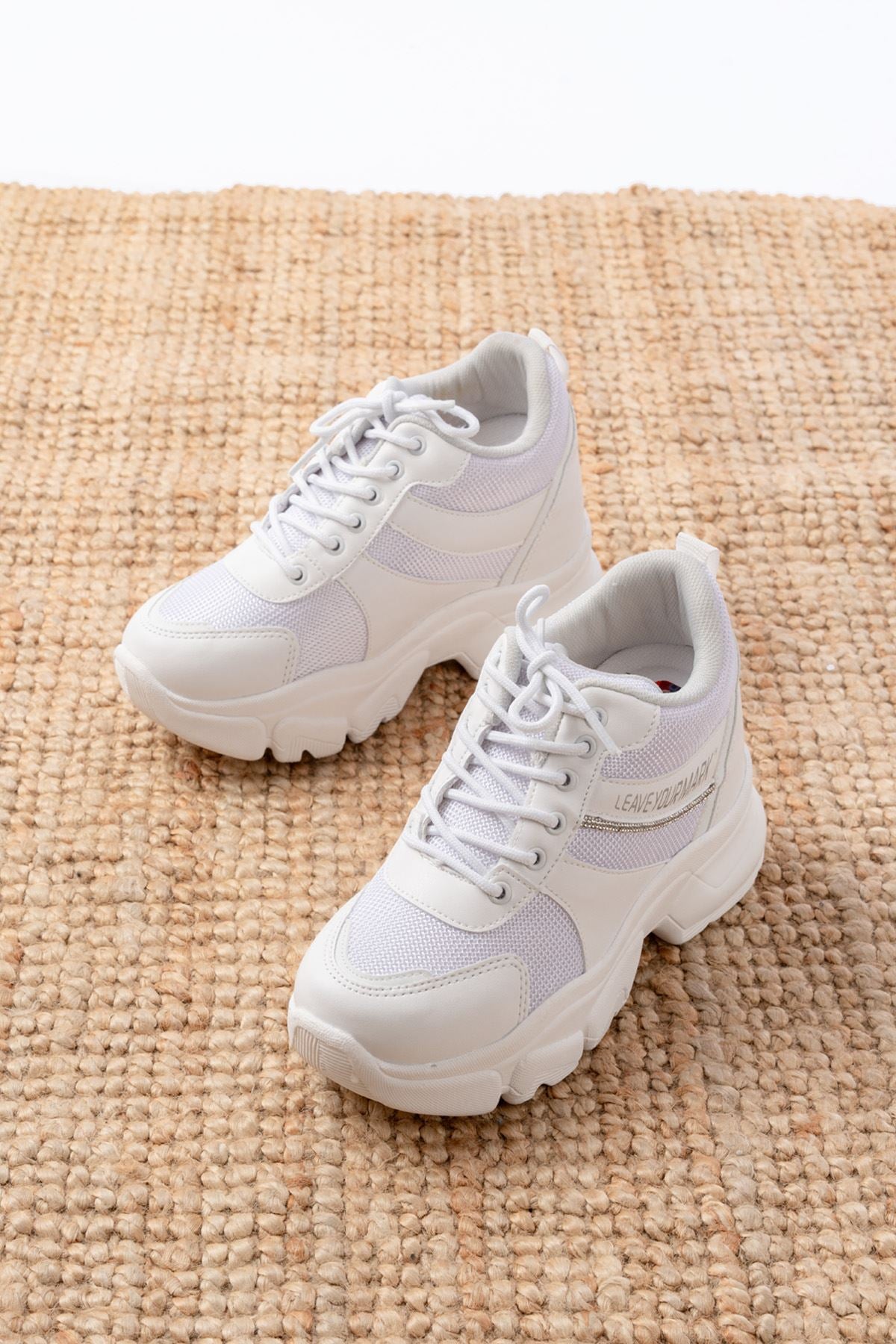 ZRİNF-209 Premium Beyaz Bağcıklı Fileli Taş Aksesuarlı Kadın Sneaker