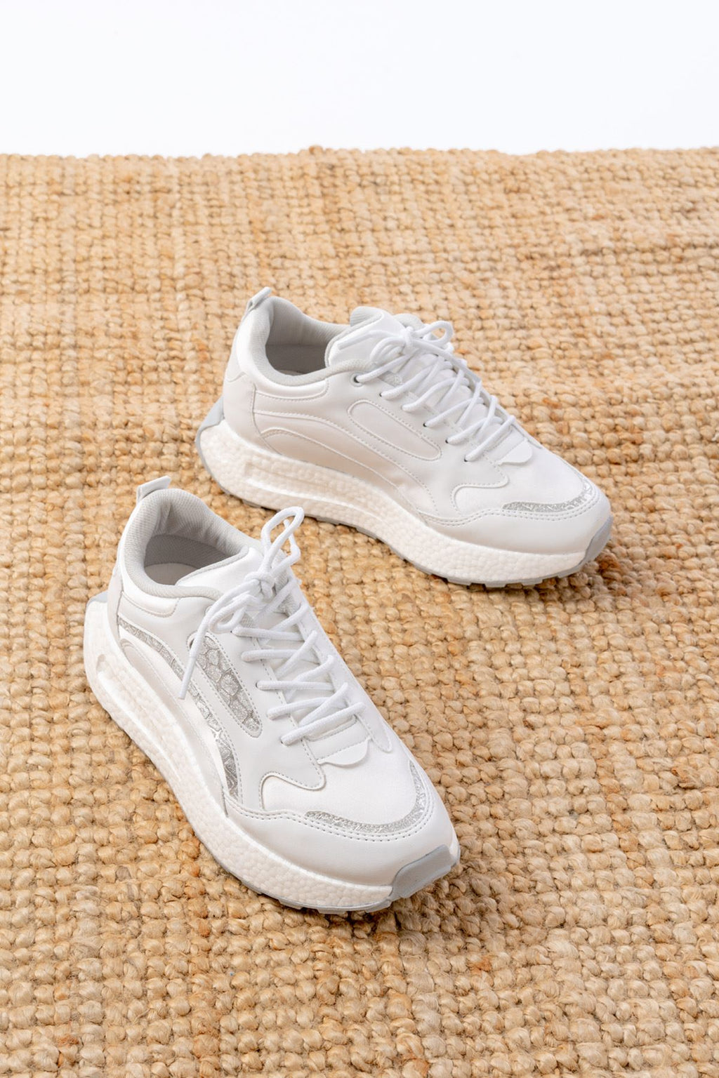 ZRİNF-307 Premium Beyaz Bağcıklı Saten Taş Aksesuarlı Kadın Sneaker
