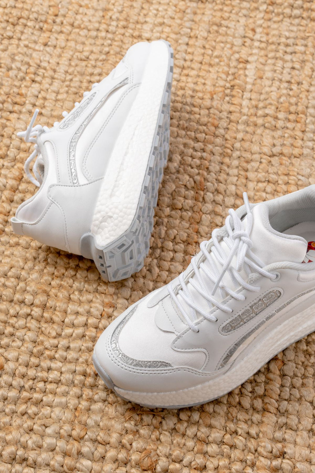 ZRİNF-307 Premium Beyaz Bağcıklı Saten Taş Aksesuarlı Kadın Sneaker