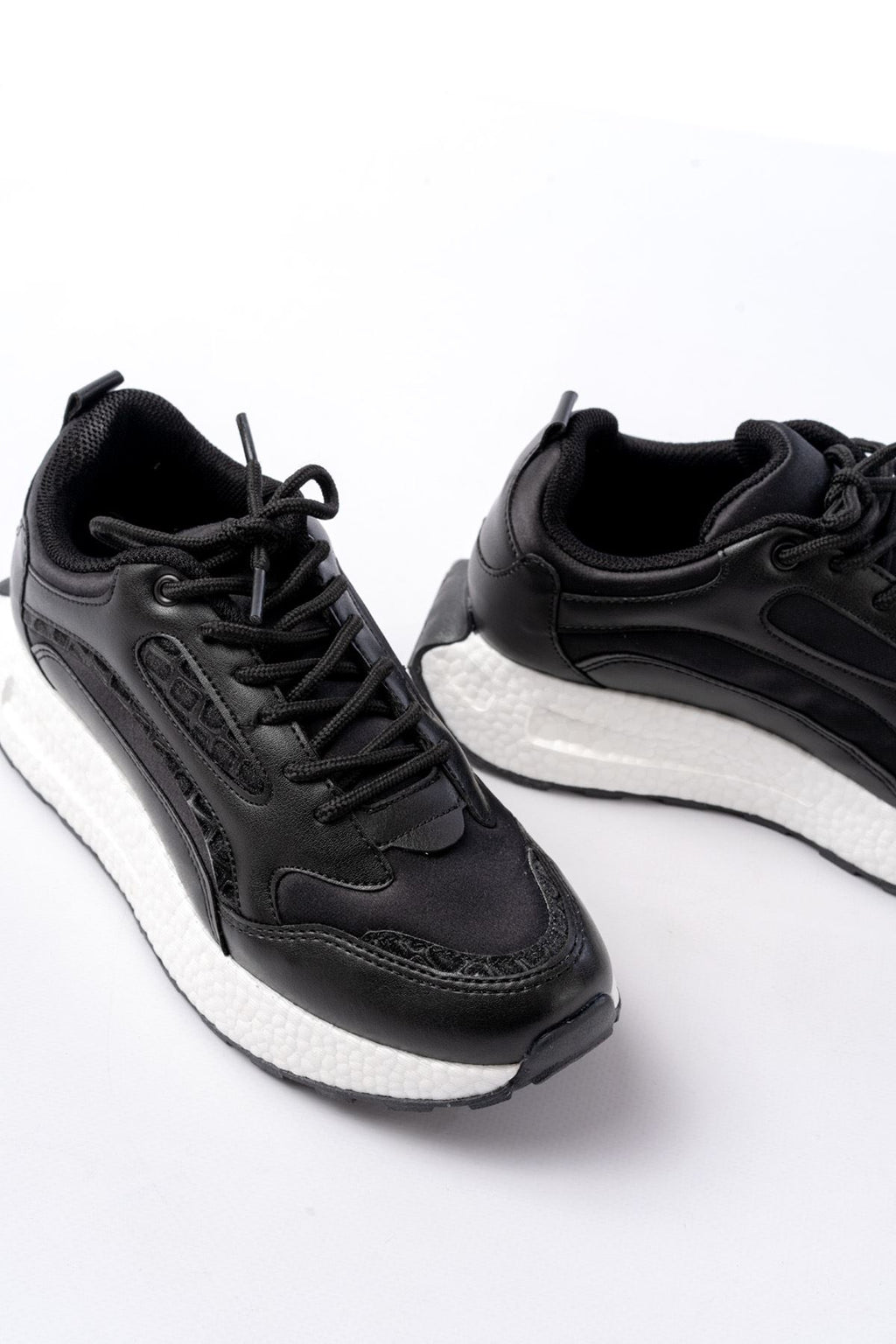 ZRİNF-307 Premium Siyah Bağcıklı Saten Taş Aksesuarlı Kadın Sneaker