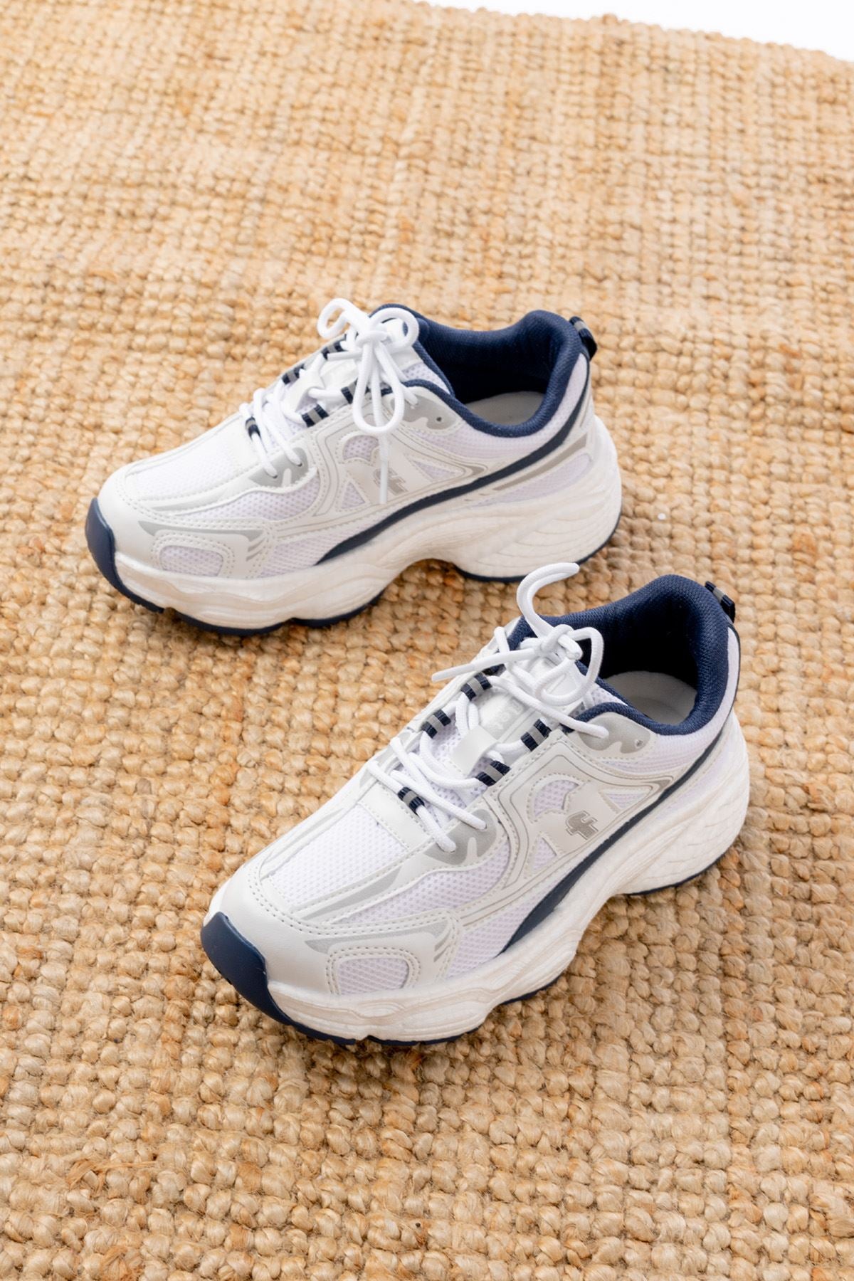 ZRİNF-329 Premium Beyaz Günlük Bağcıklı Kadın Sneaker