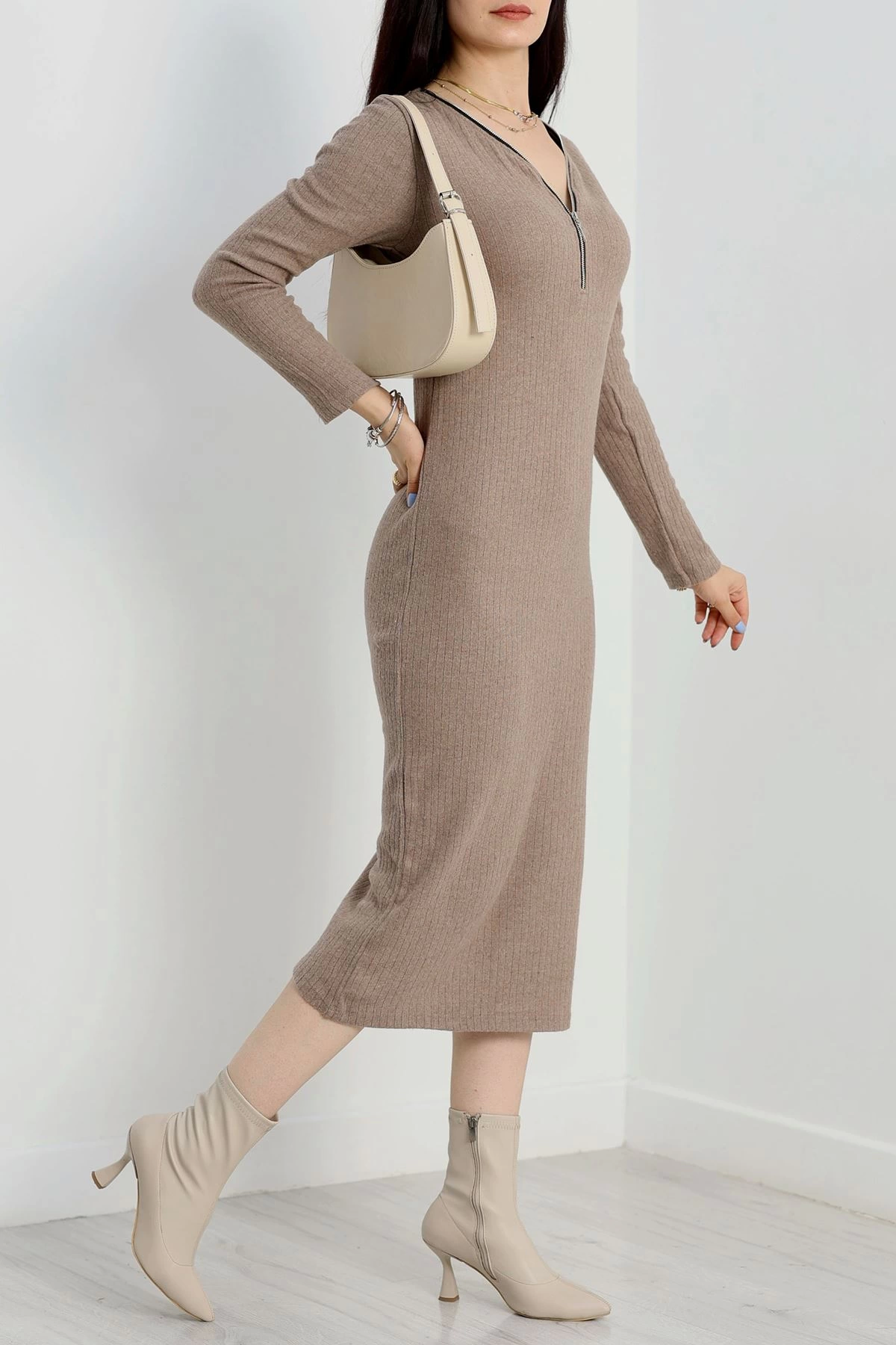 Fermuar detaylı fitilli şardonlu elbise bej