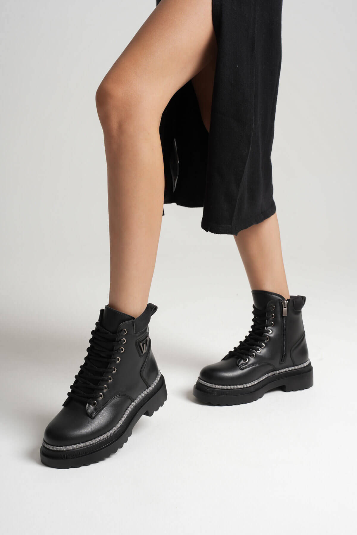 Fiora Premium Women's Winter Thick-Soled Black Boots