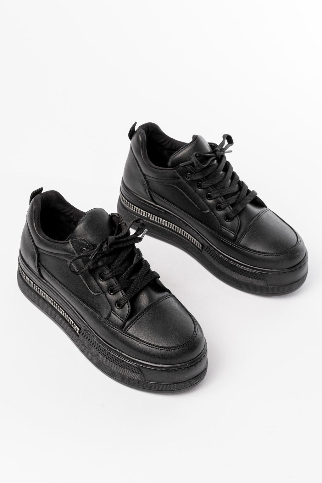 ZRİN-1999 Premium Siyah Bağcıklı Taban Taş Aksesuarlı Kadın Sneaker