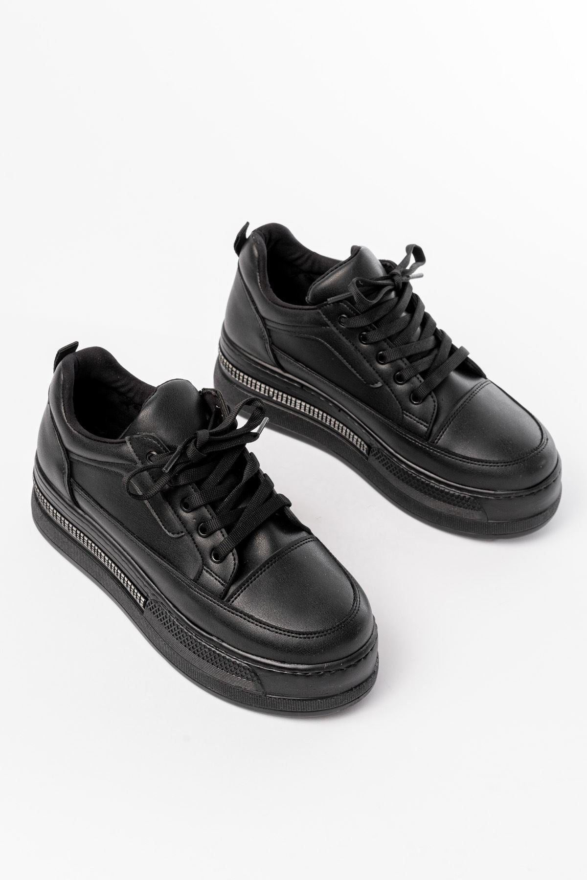 ZRİN-1999 Premium Siyah Bağcıklı Taban Taş Aksesuarlı Kadın Sneaker