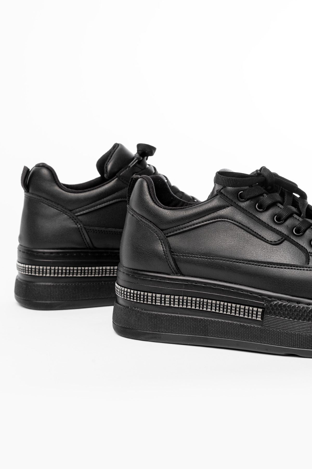 ZRİN-1999 Premium Siyah Bağcıklı Taban Taş Aksesuarlı Kadın Sneaker