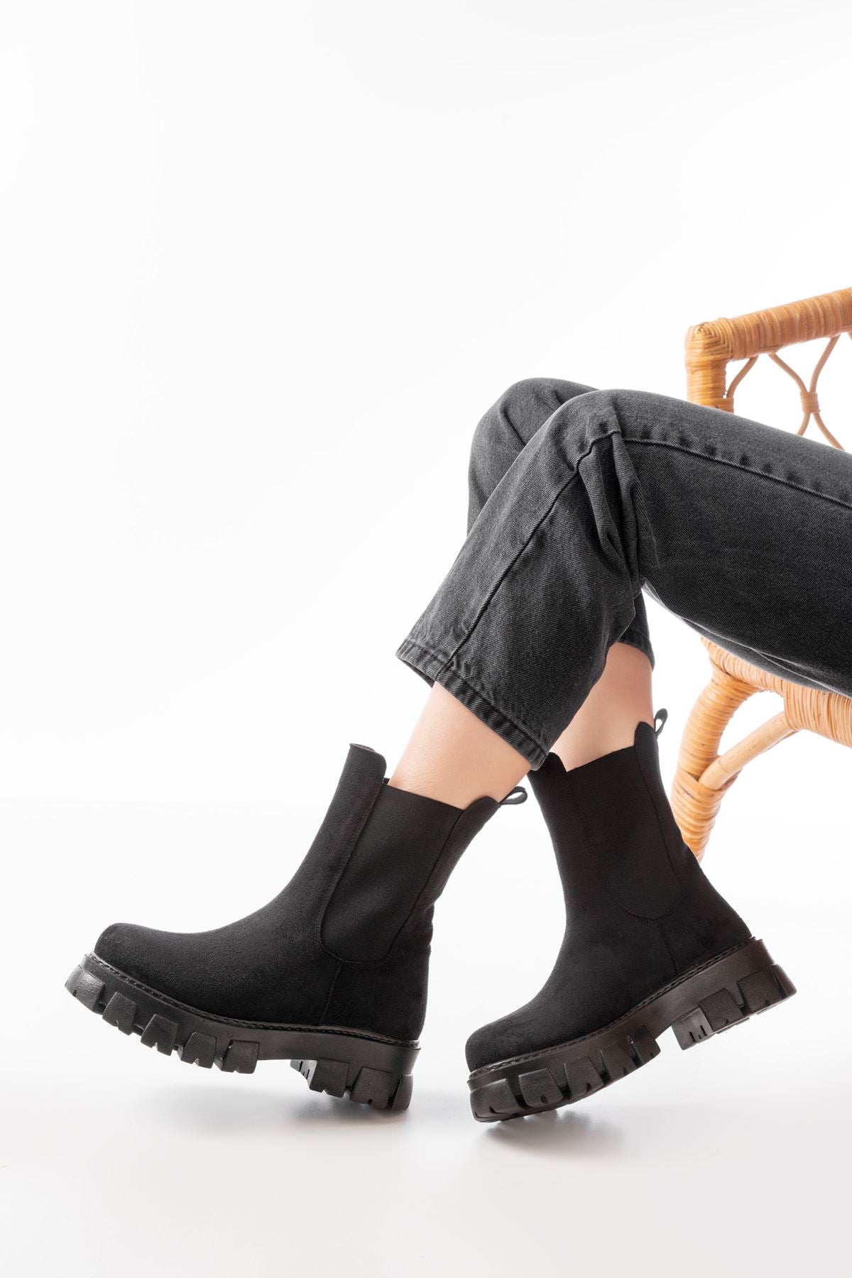 ZRİN-299 Premium Siyah Süet Yüksek Tabanlı Lastikli Günlük Kadın Bot