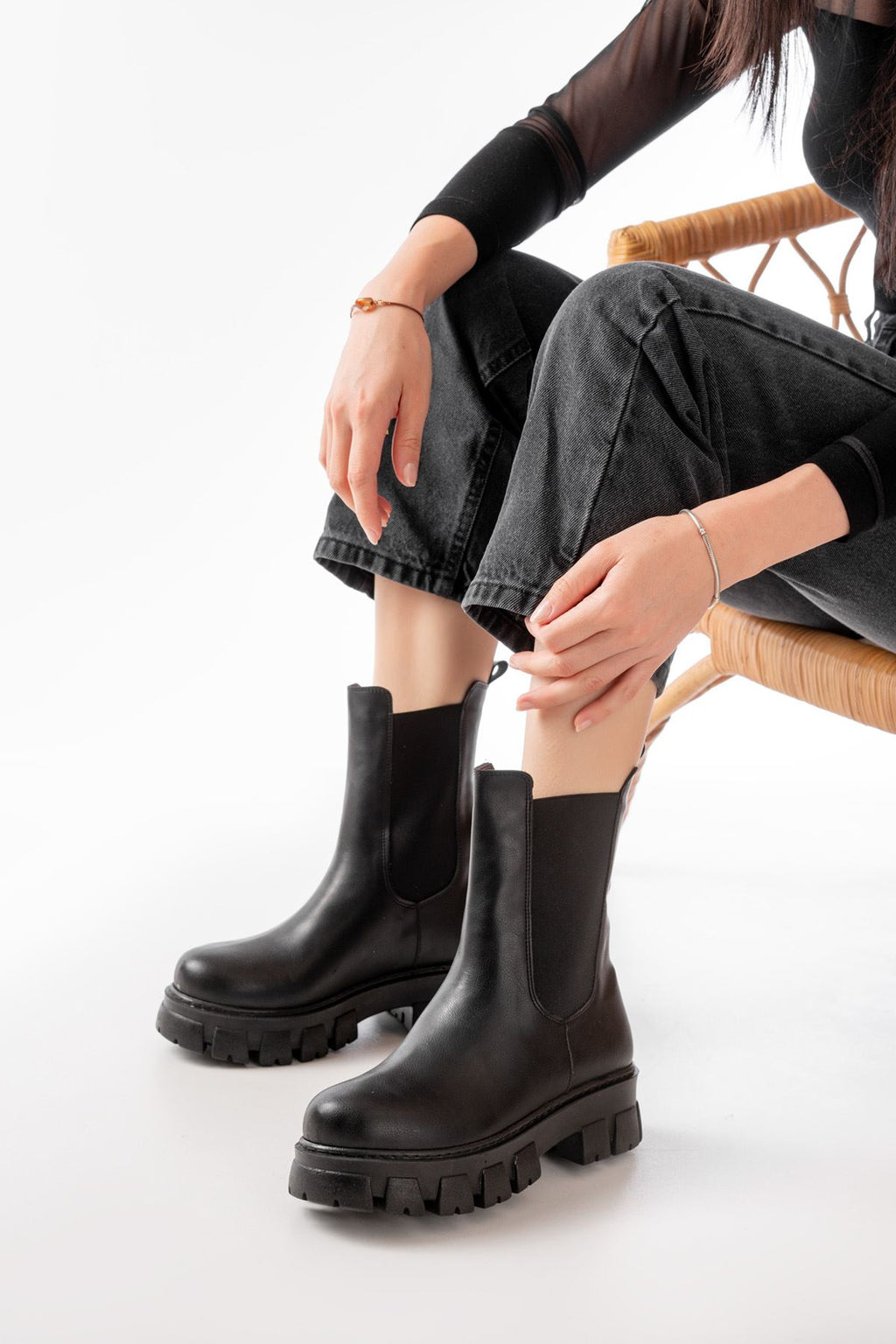 ZRİN-299 Premium Siyah Yüksek Tabanlı Lastikli Günlük Kadın Bot