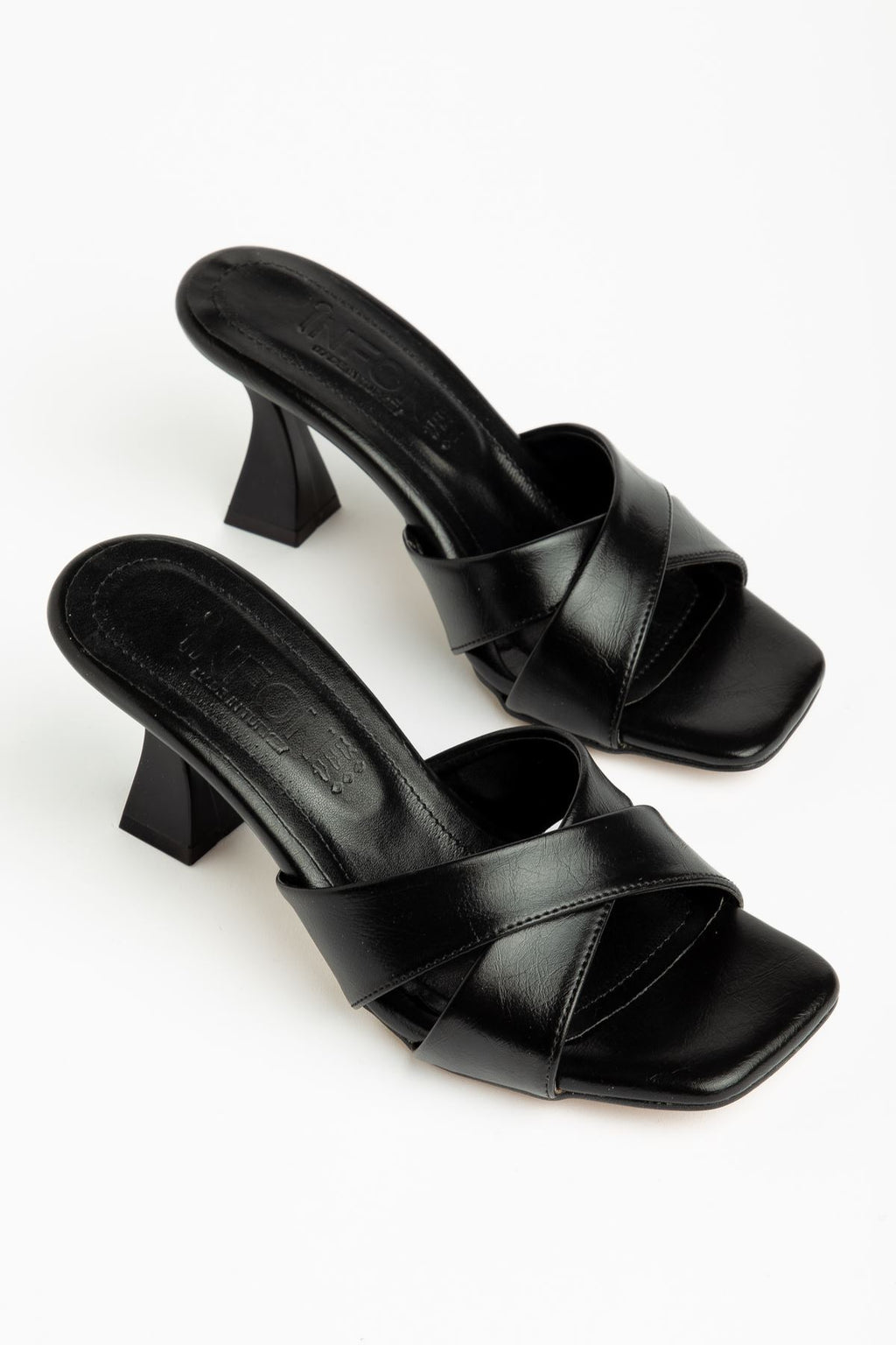 ZRİN-5016 Premium Exclusive Siyah Rugan Çift Bant Kare Topuklu Terlik 9 cm