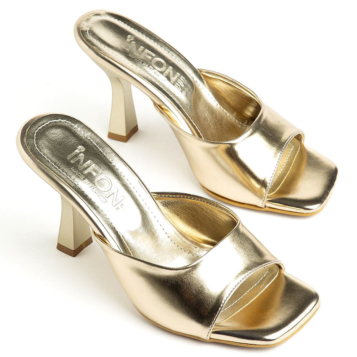ZRİN-687 Exclusive Gold Rugan Tek Bant Kare Topuklu Terlik 9 cm