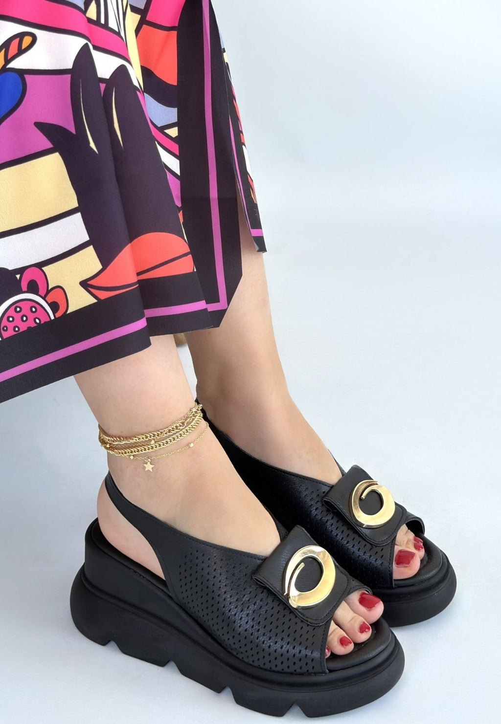 Gwon Exclusive Siyah Dolgu Topuk Sandalet 7 cm