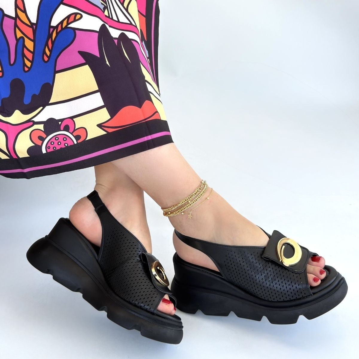 Gwon Exclusive Siyah Dolgu Topuk Sandalet 7 cm