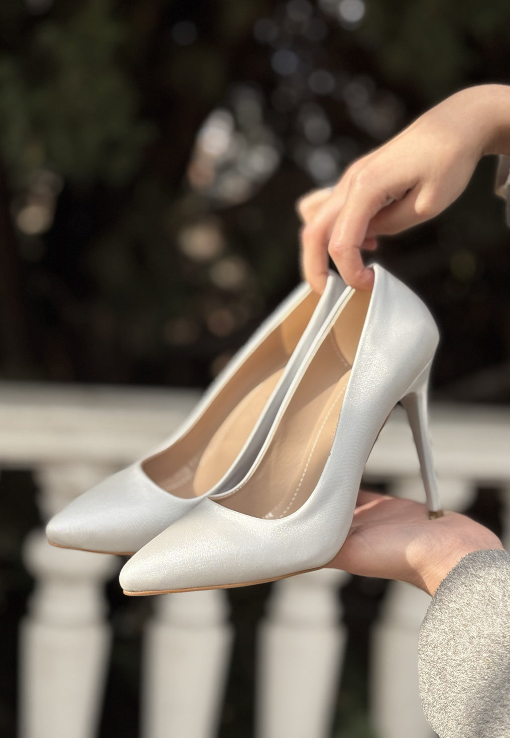 Hillar Sivri Burun Gümüş Saten Stiletto Ayakkabı