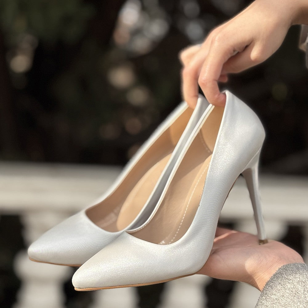 Hillar Sivri Burun Gümüş Saten Stiletto Ayakkabı