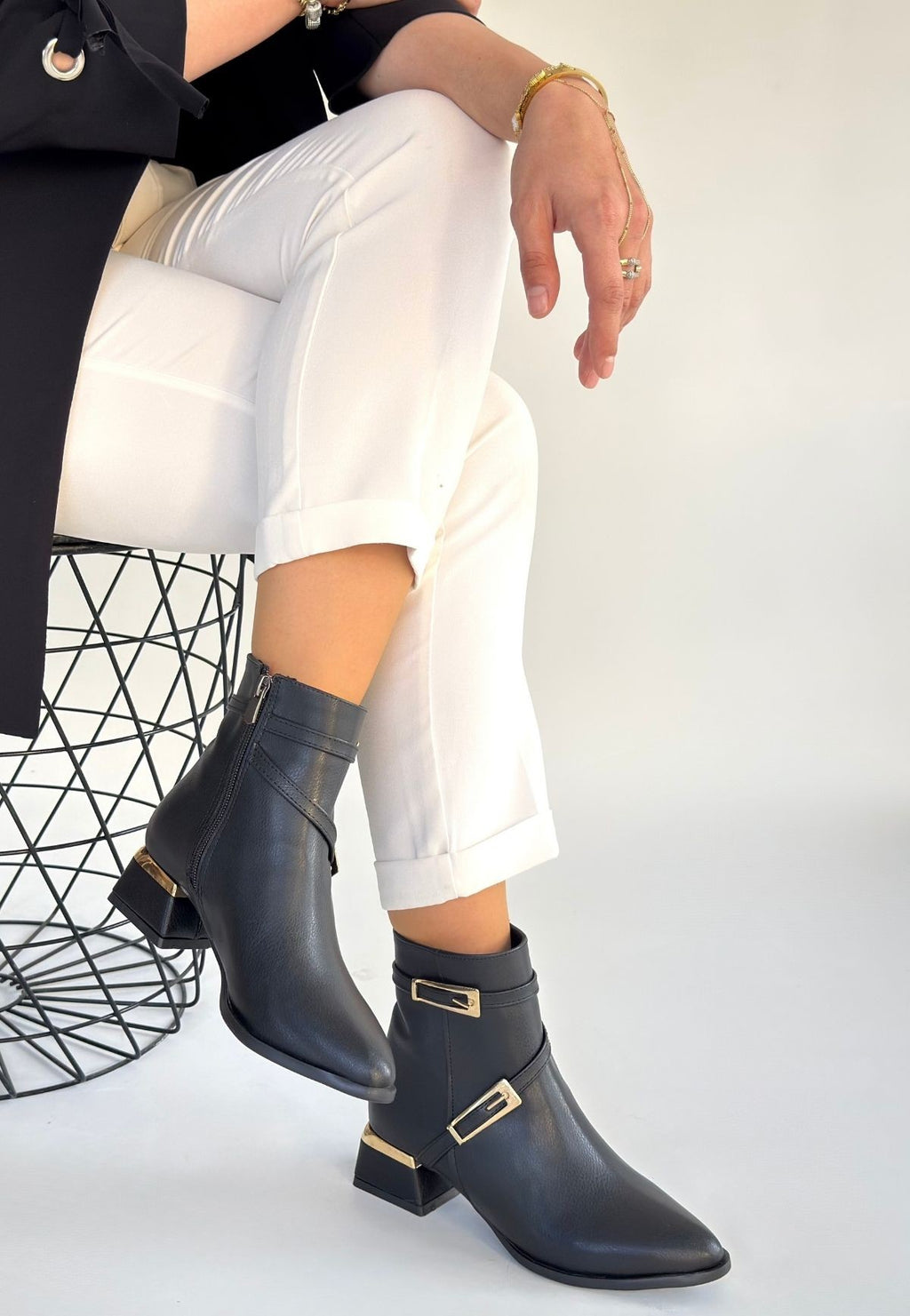 Tendy Premium Siyah Fermuarlı Topuklu Bot