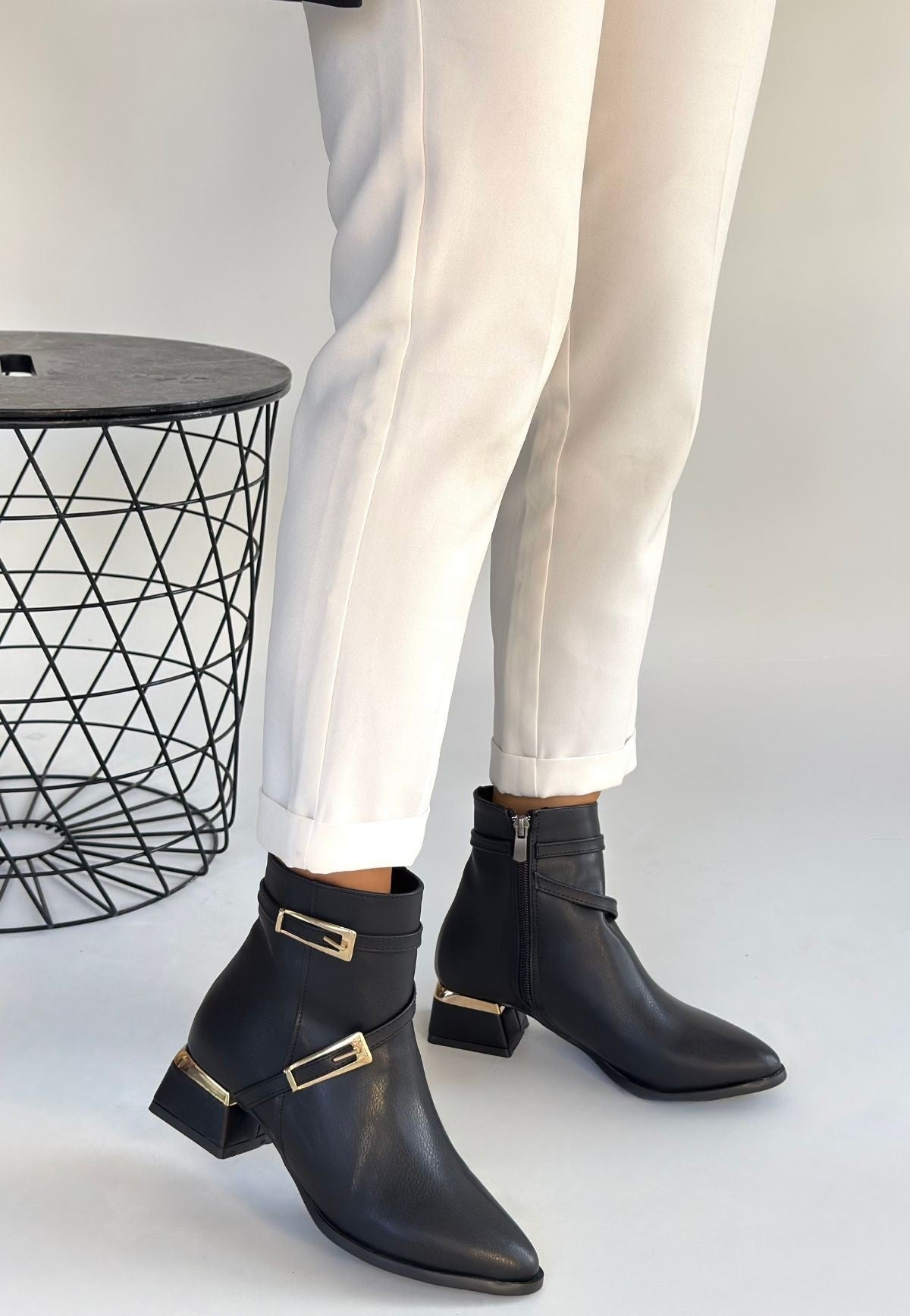 Tendy Premium Siyah Fermuarlı Topuklu Bot