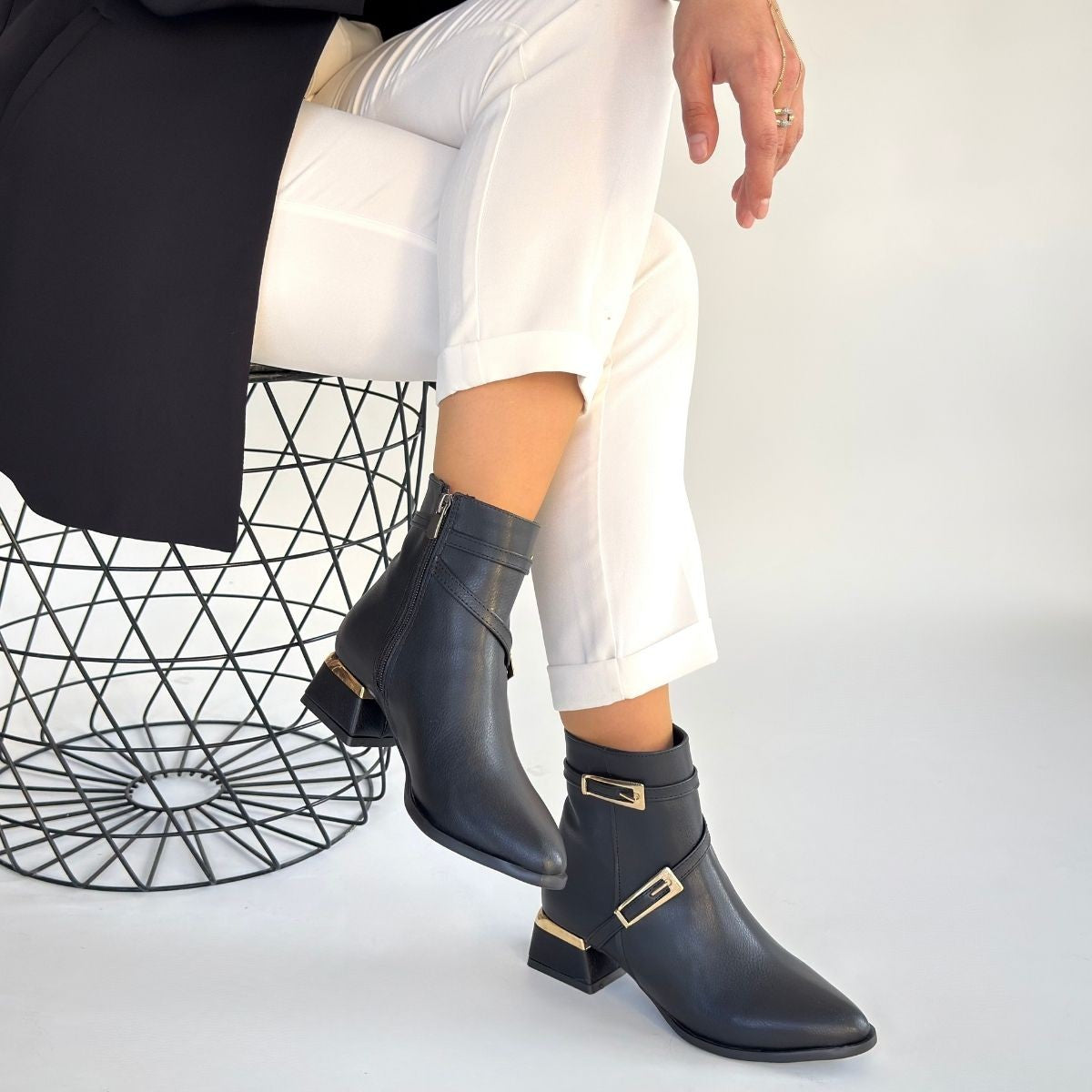 Tendy Premium Siyah Fermuarlı Topuklu Bot