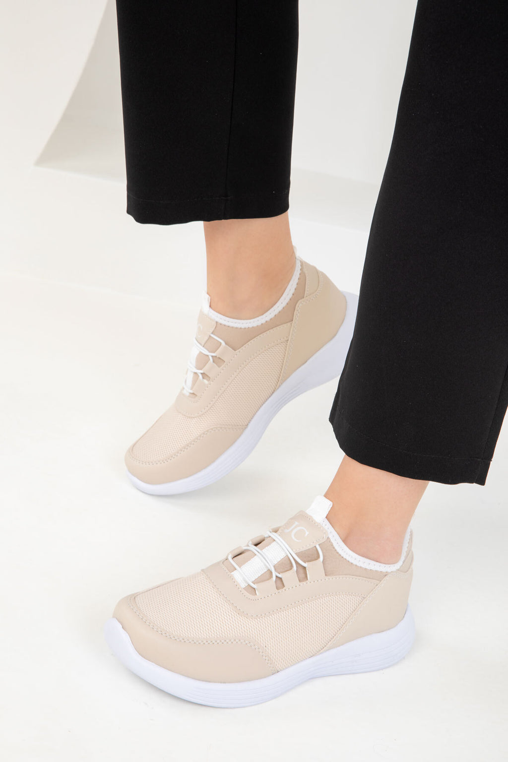 JC30005 - Bağcıksız Rahat Ortopedik Triko Günlük Kadın Sneaker Bej