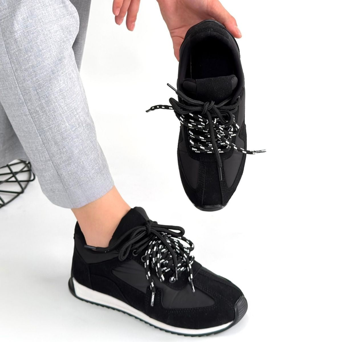 Jeat Lux Siyah Nubuk Bağcıklı Kadın Sneaker