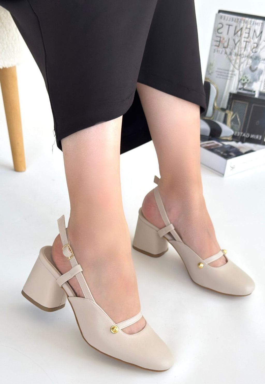 Jecci Beige High Heels
