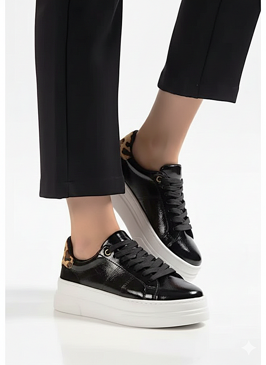ZRNE-001 Premium Siyah Rugan Bağcıklı Kadın Sneaker