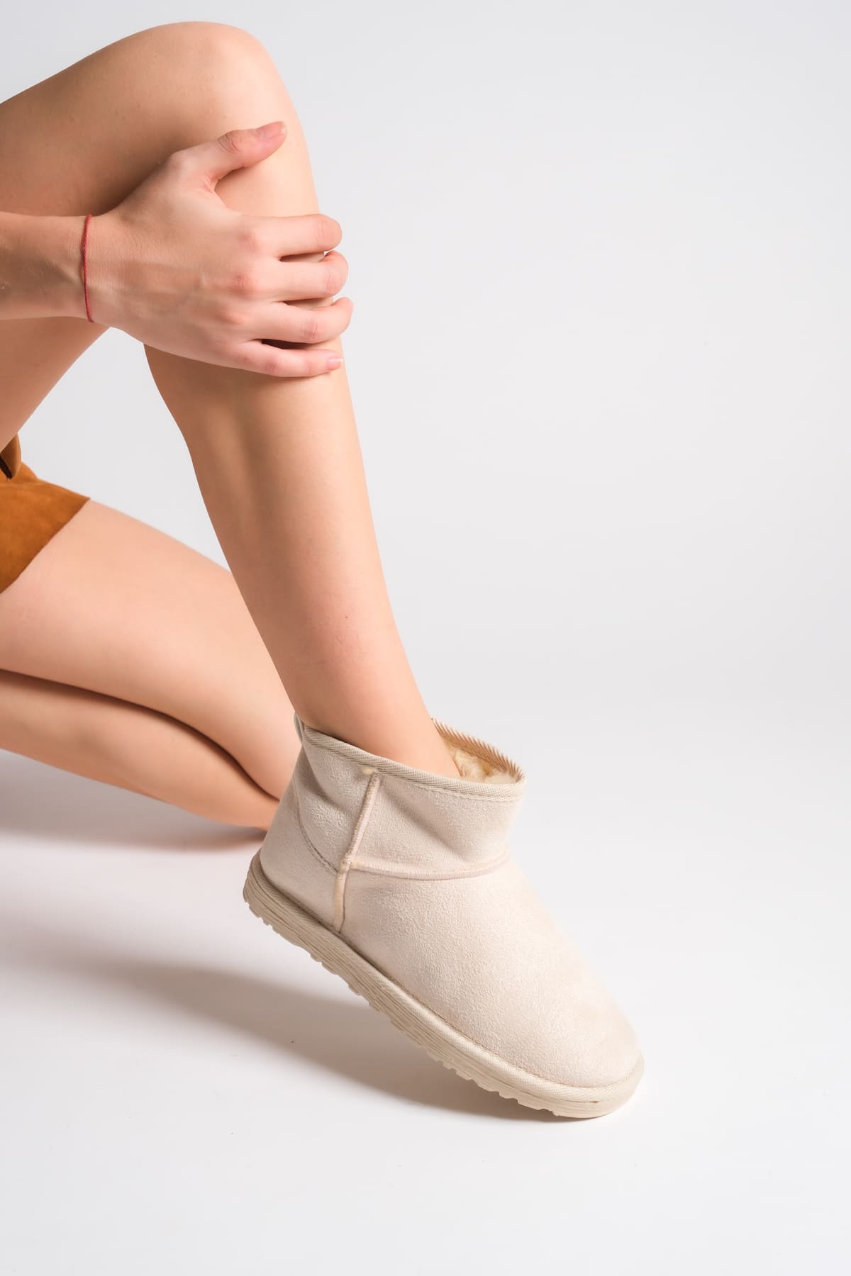 SEOUL Laceless Fur Lined Ug Model Short Suede Women's Boots - Cream