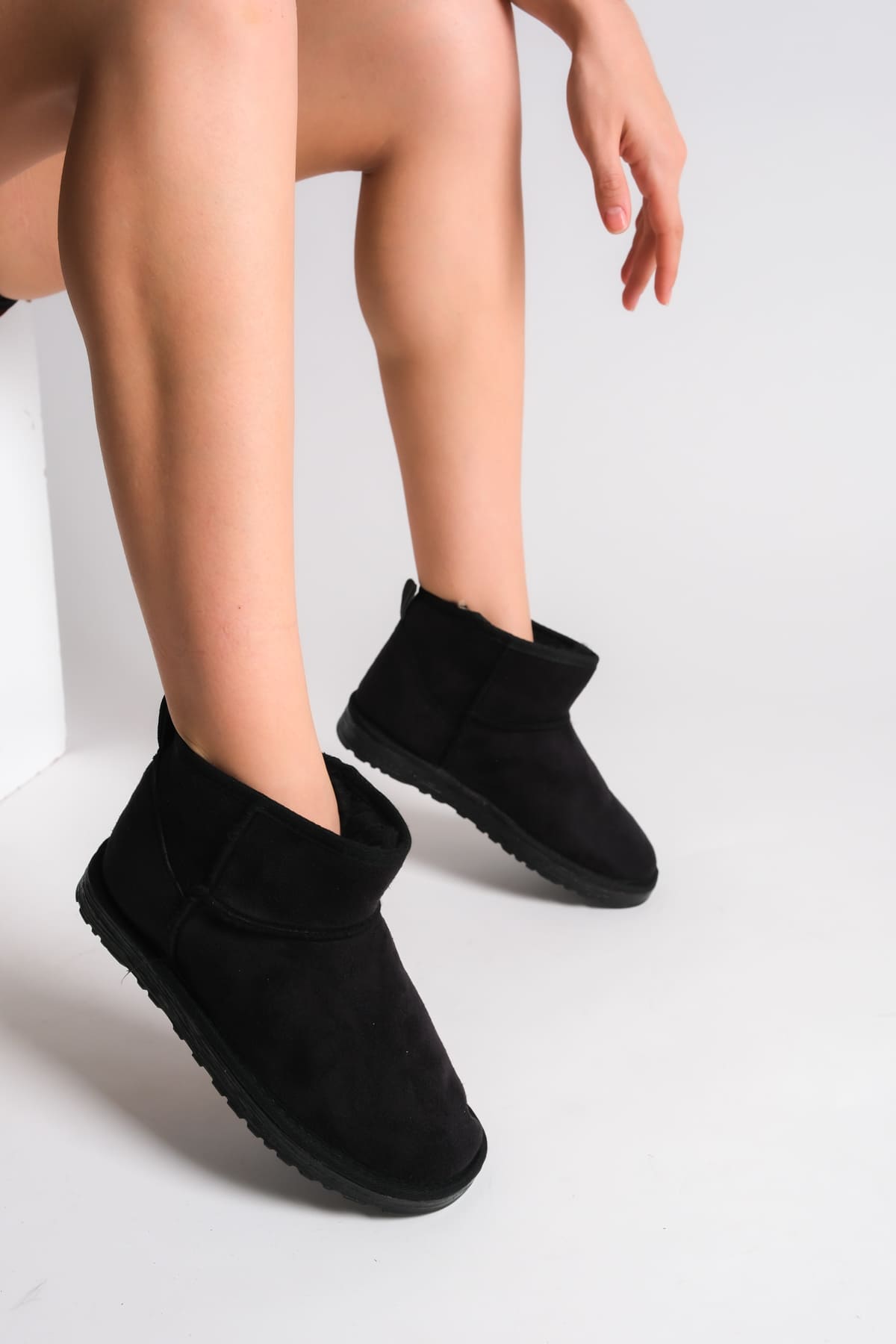 SEOUL Laceless Fur Lined Ug Model Short Suede Women's Boots - Black