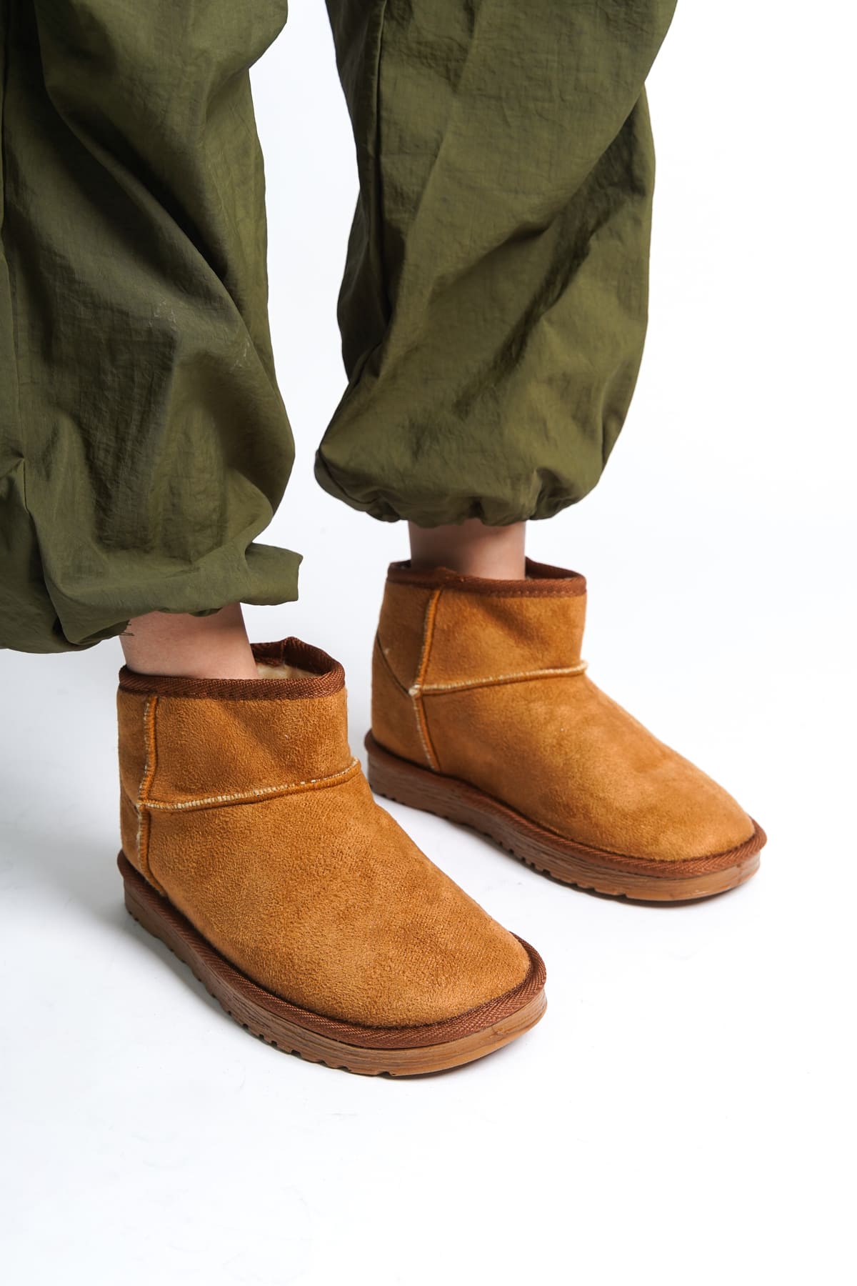 SEOUL Laceless Fur Lined Ug Model Short Suede Women's Boots - Tan